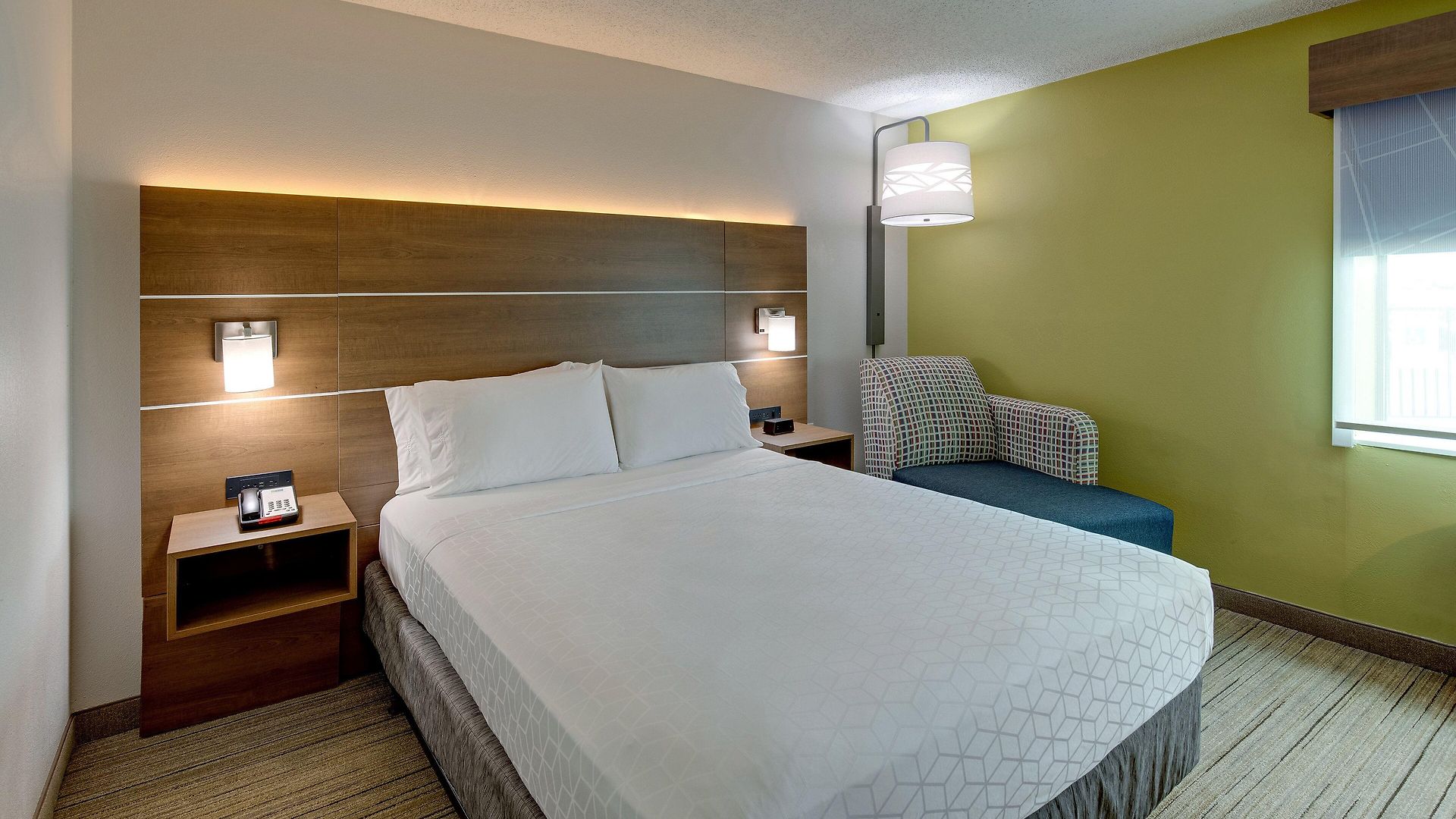 Hotel Express W-i40 By Ihg 3*