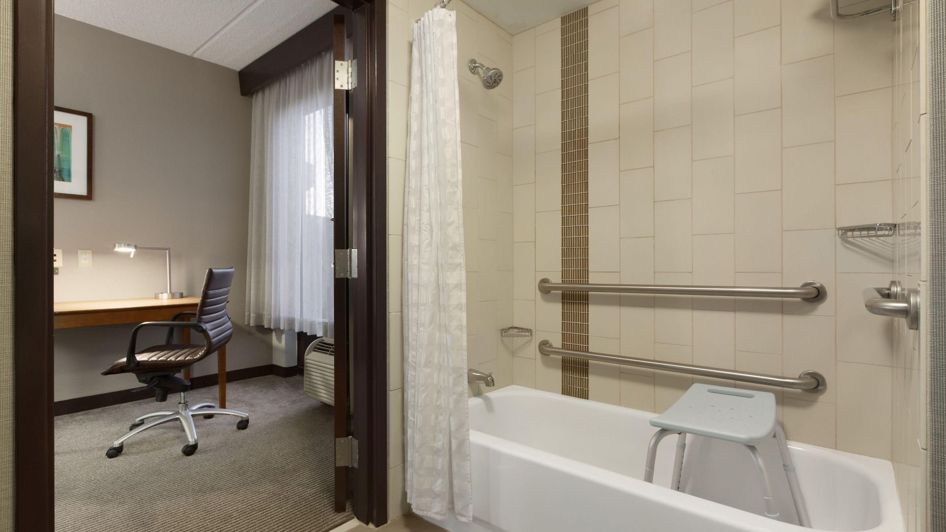 Bna Suites Hotel