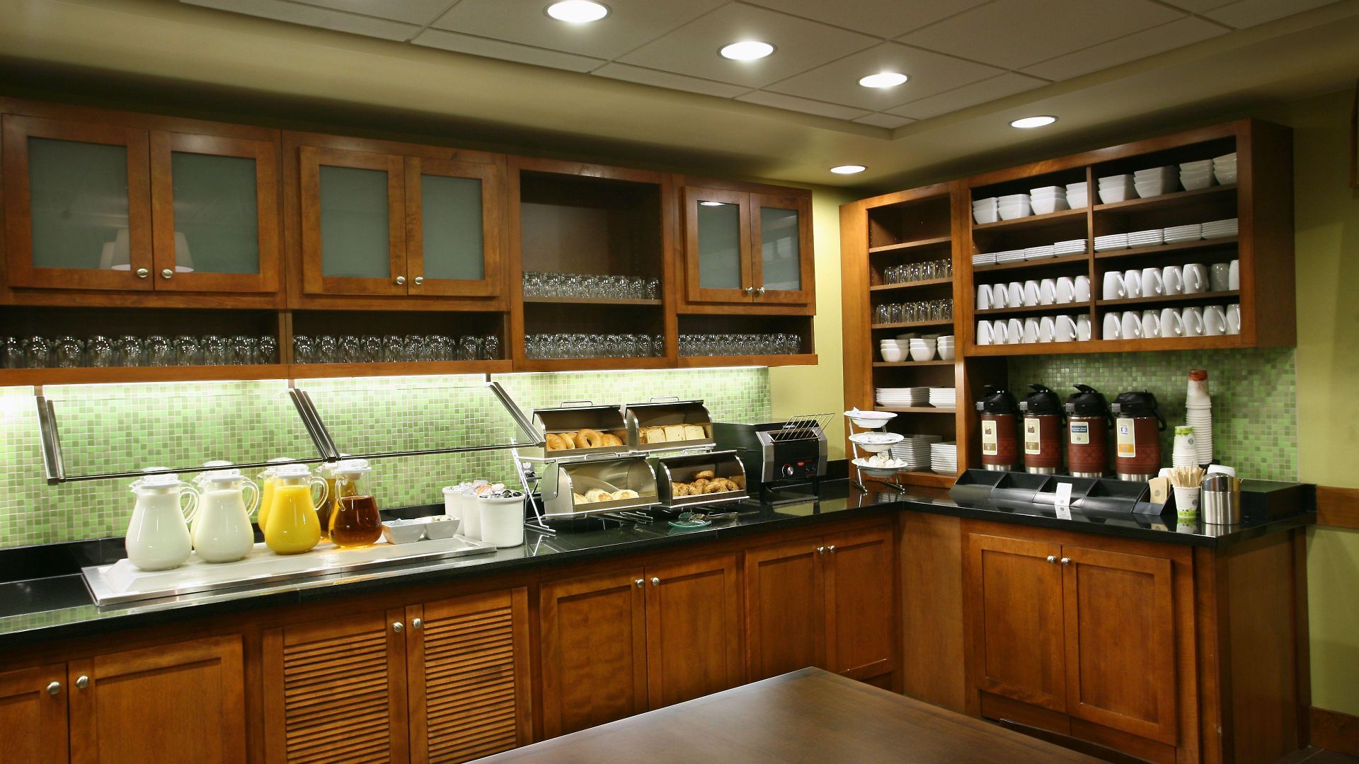 Bna Suites Hotel