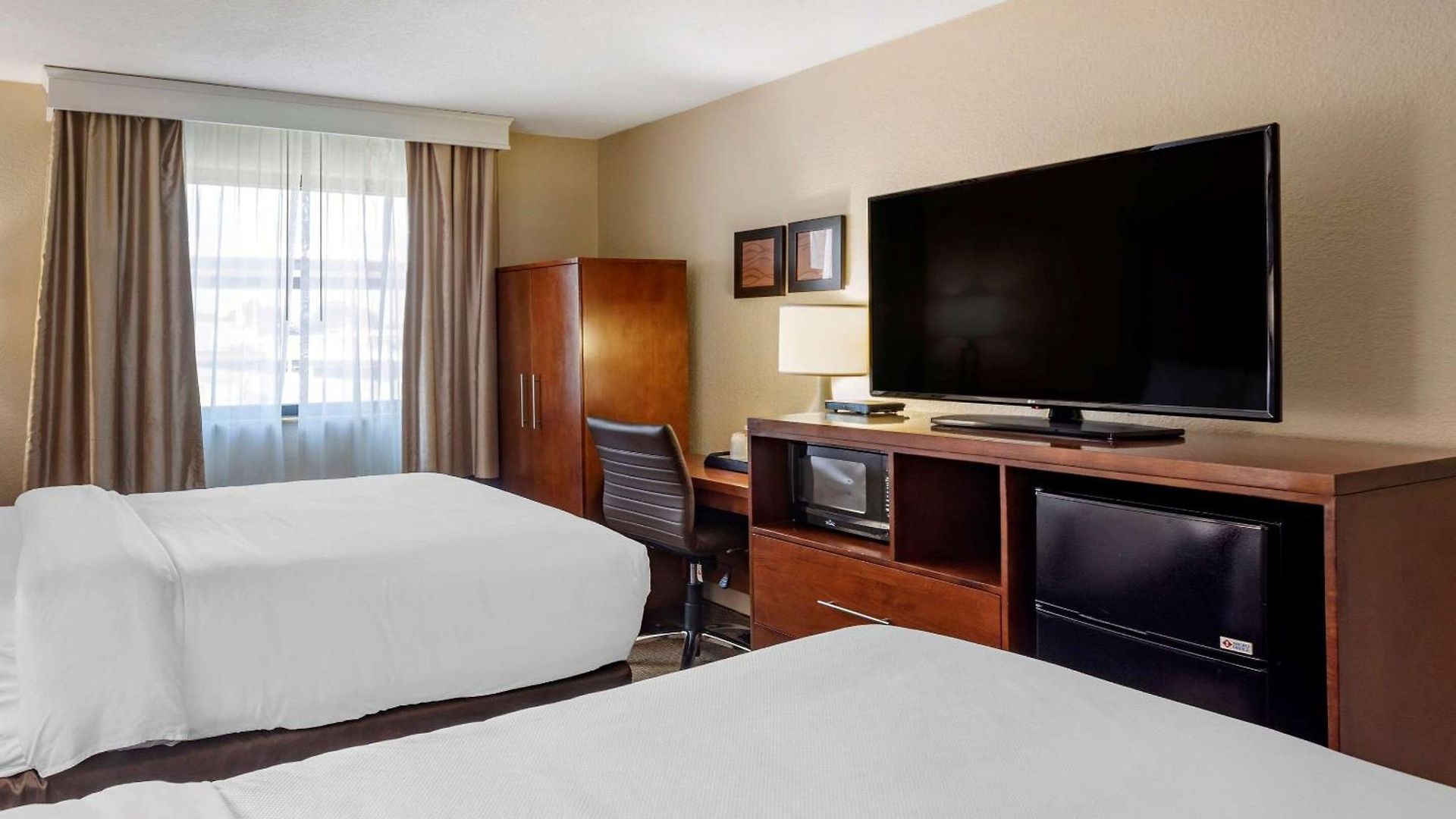 Comfort West 4*