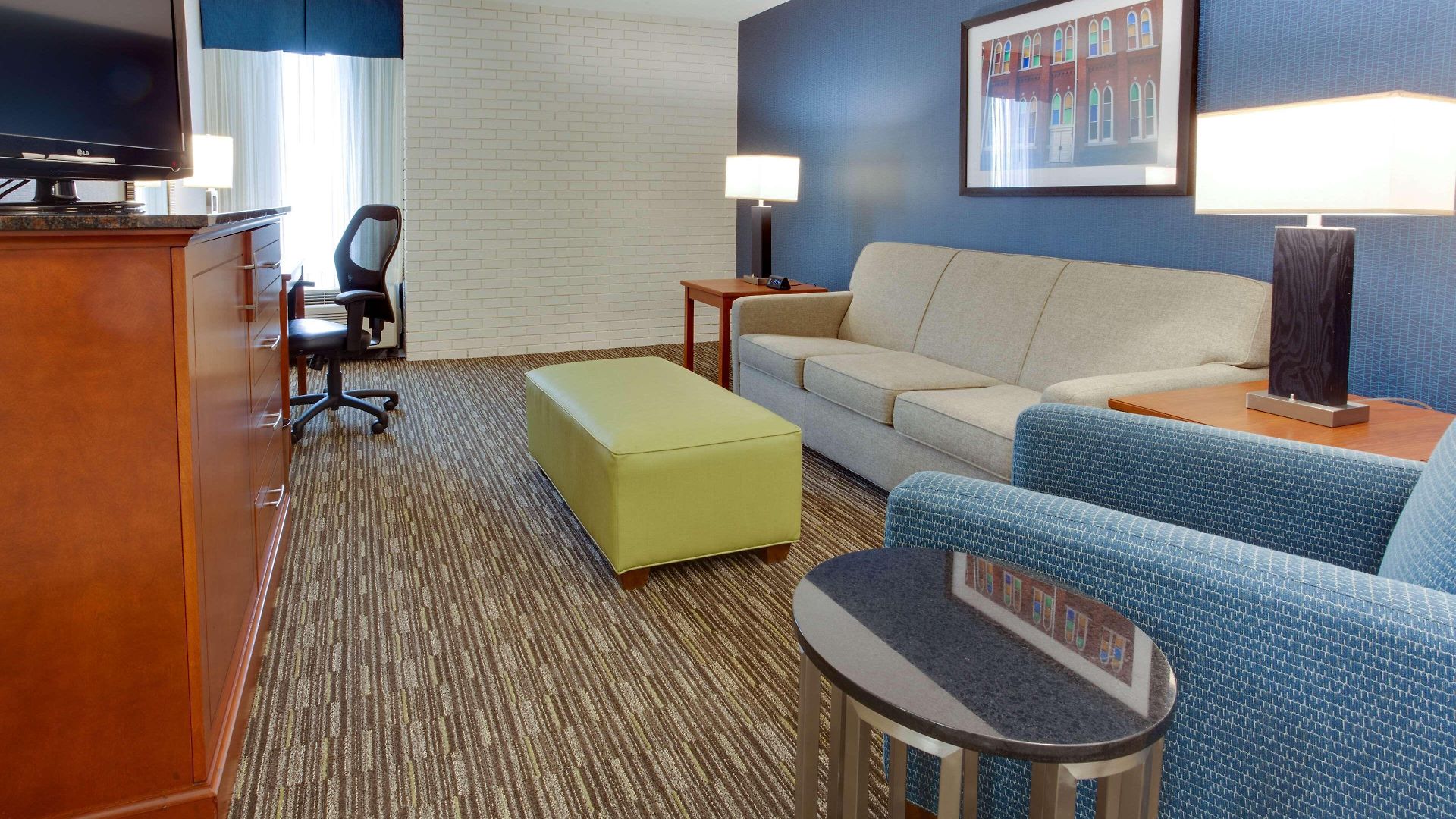 Drury & Airport Hotel 3*