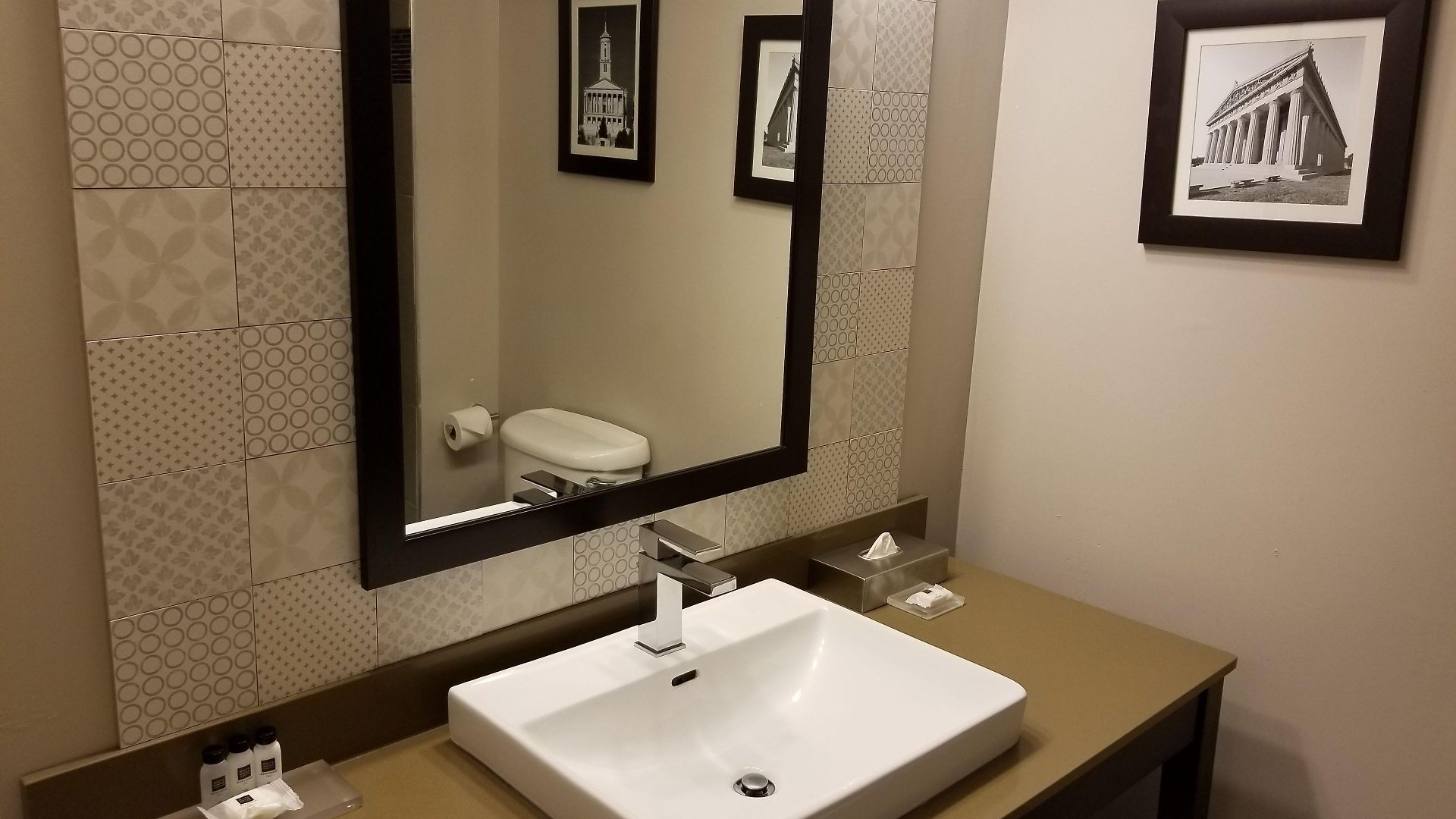 Country & By Radisson, Airport East, Tn Hotel Nashville