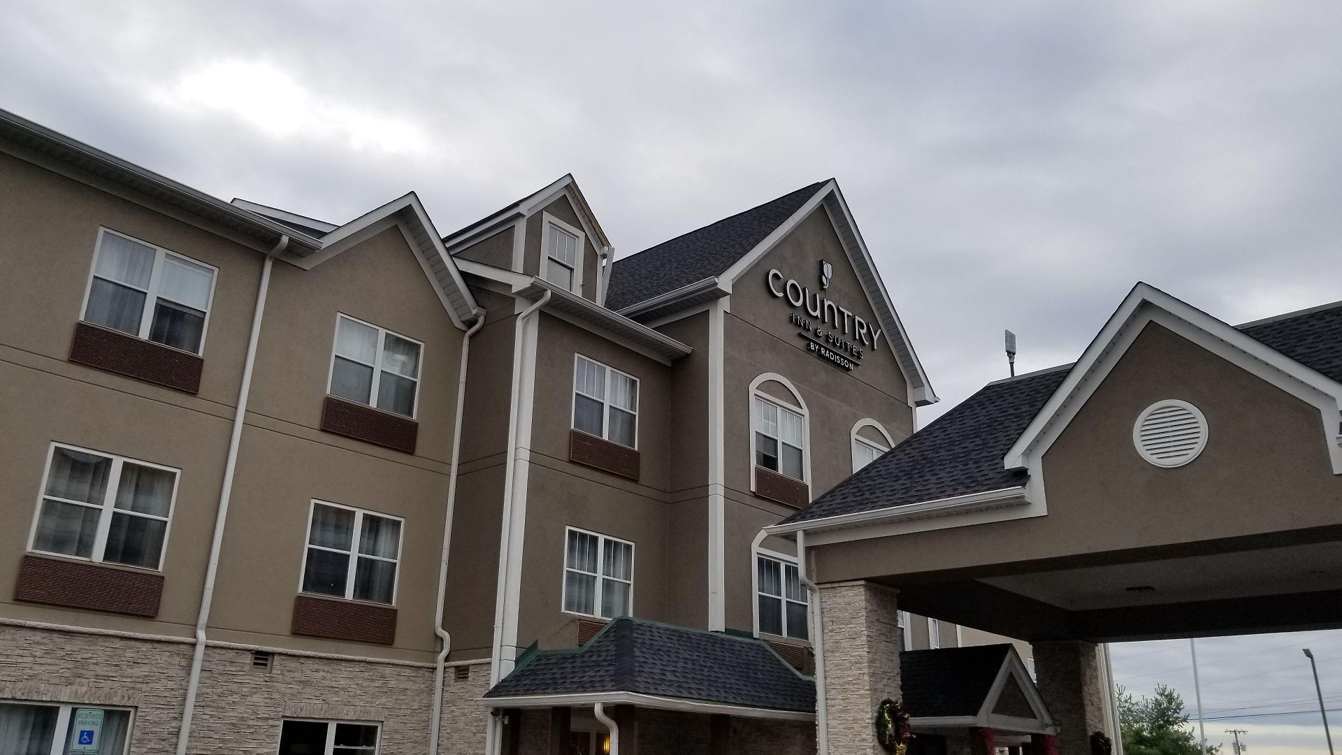 Country & By Radisson, Airport East, Tn