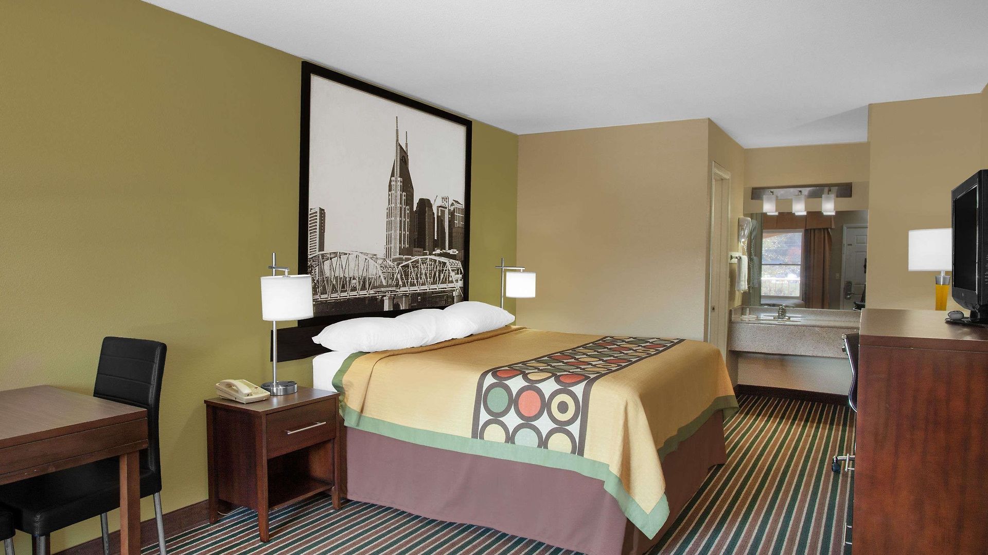 Hotel Super 8 By Wyndham West 2*