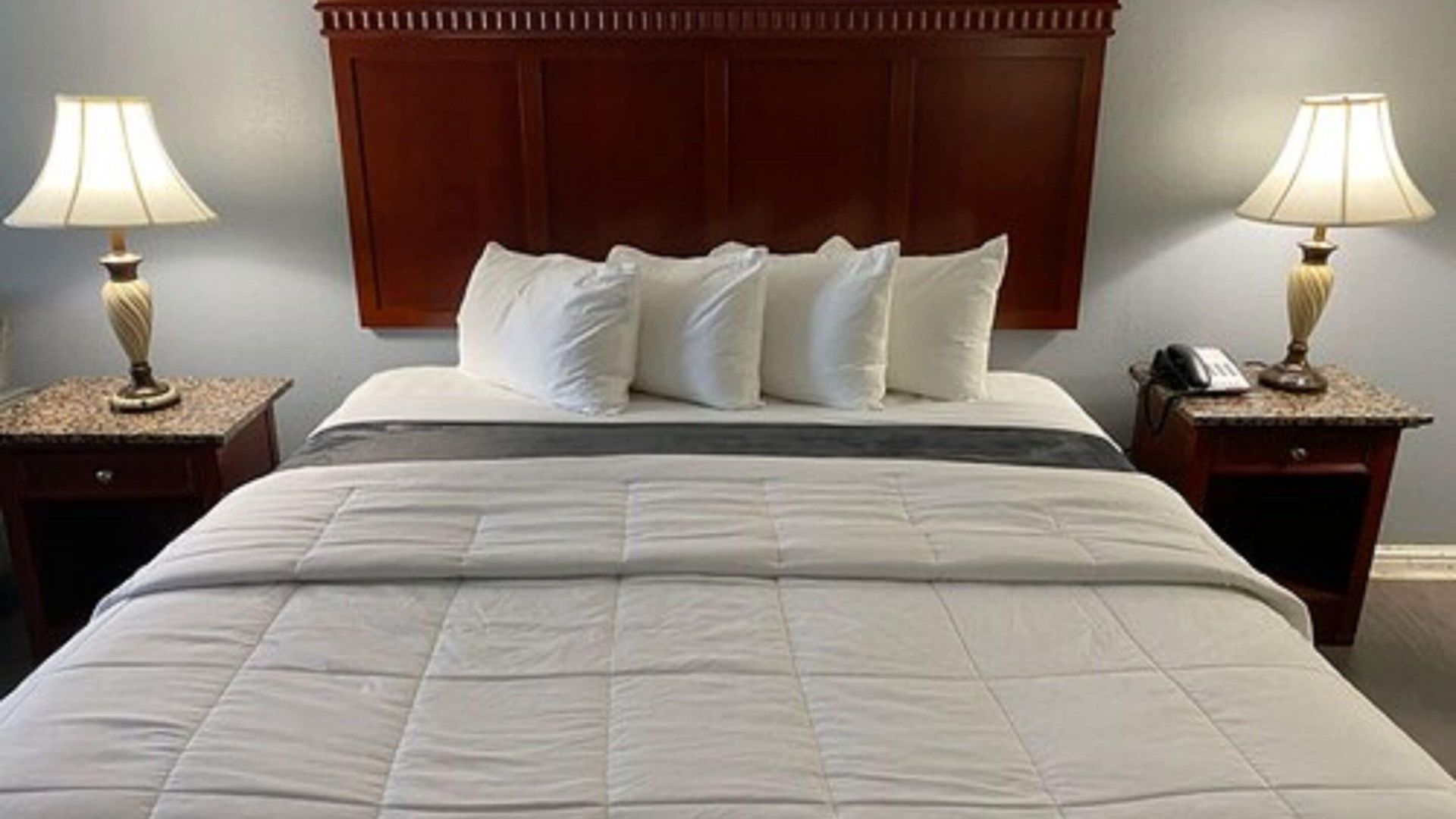 Quarters & Hotel 3*