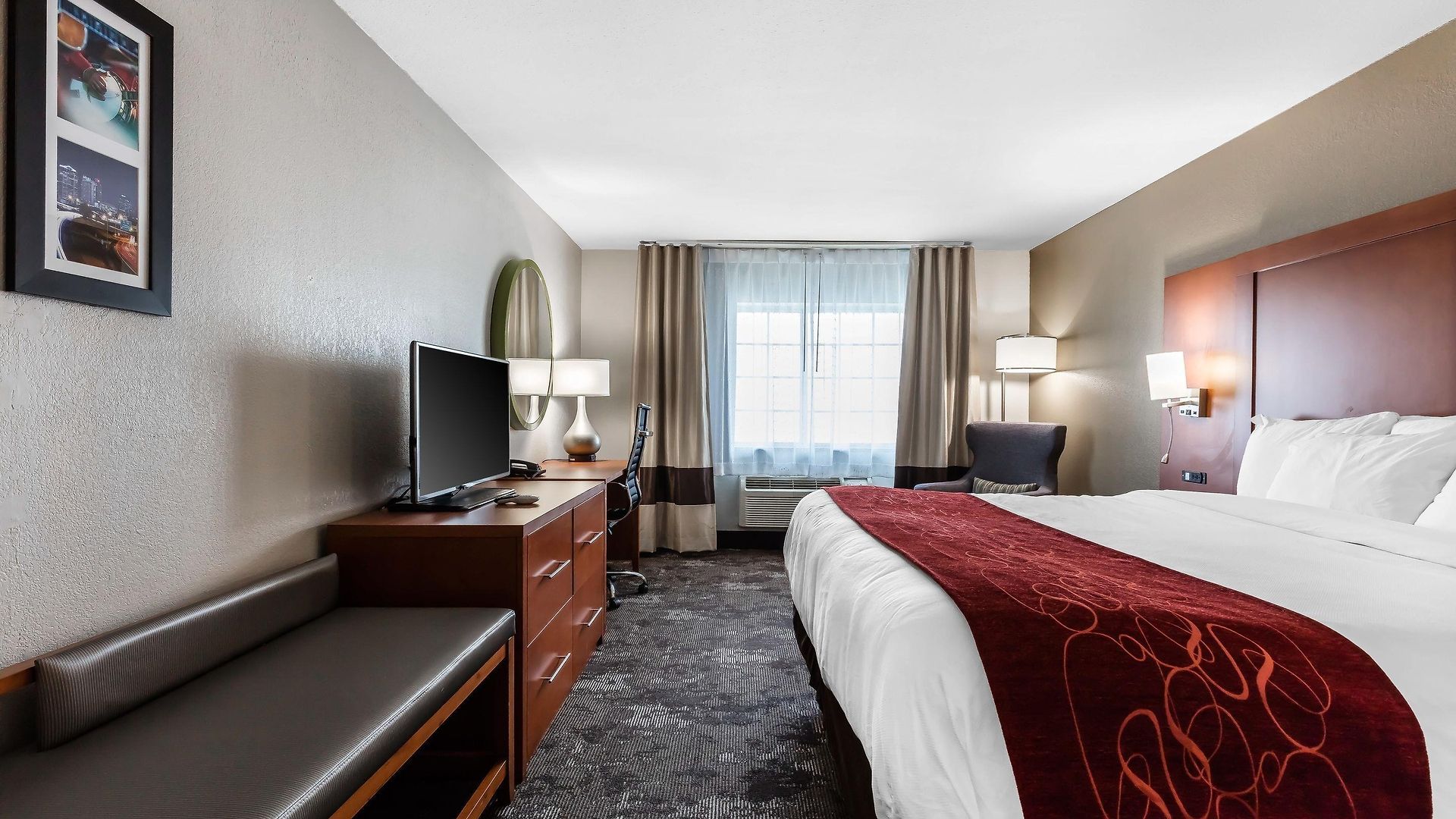 Hotel Comfort & Near Tanger Outlets I-24 Antioch