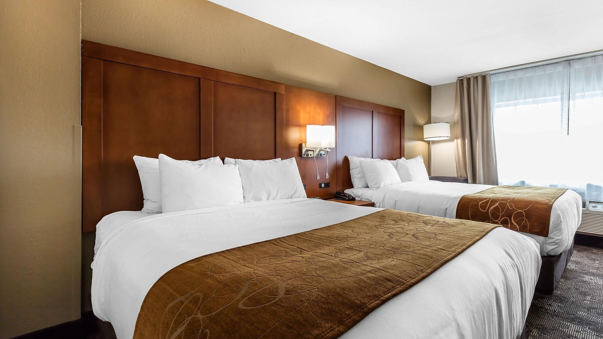 Comfort & Near Tanger Outlets I-24 Antioch Hotel 4*