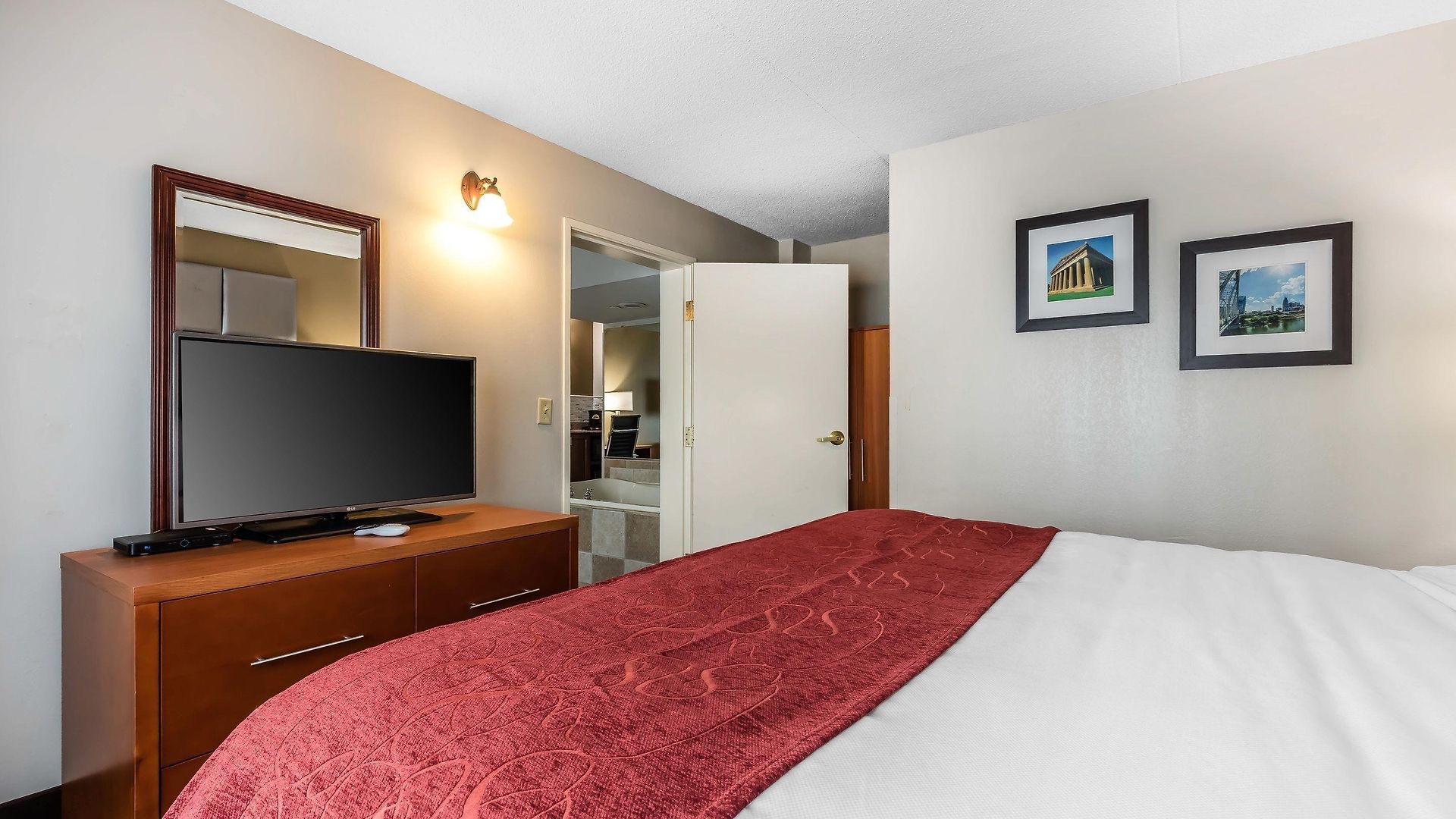 Hotel Comfort & Near Tanger Outlets I-24 Antioch