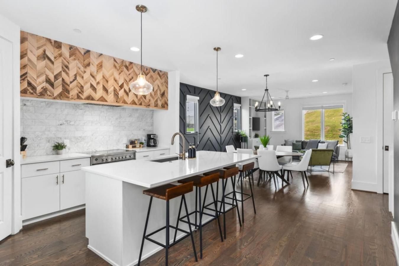 Two Neighboring Homes Sleeps 24 Walk To 12 South Nashville