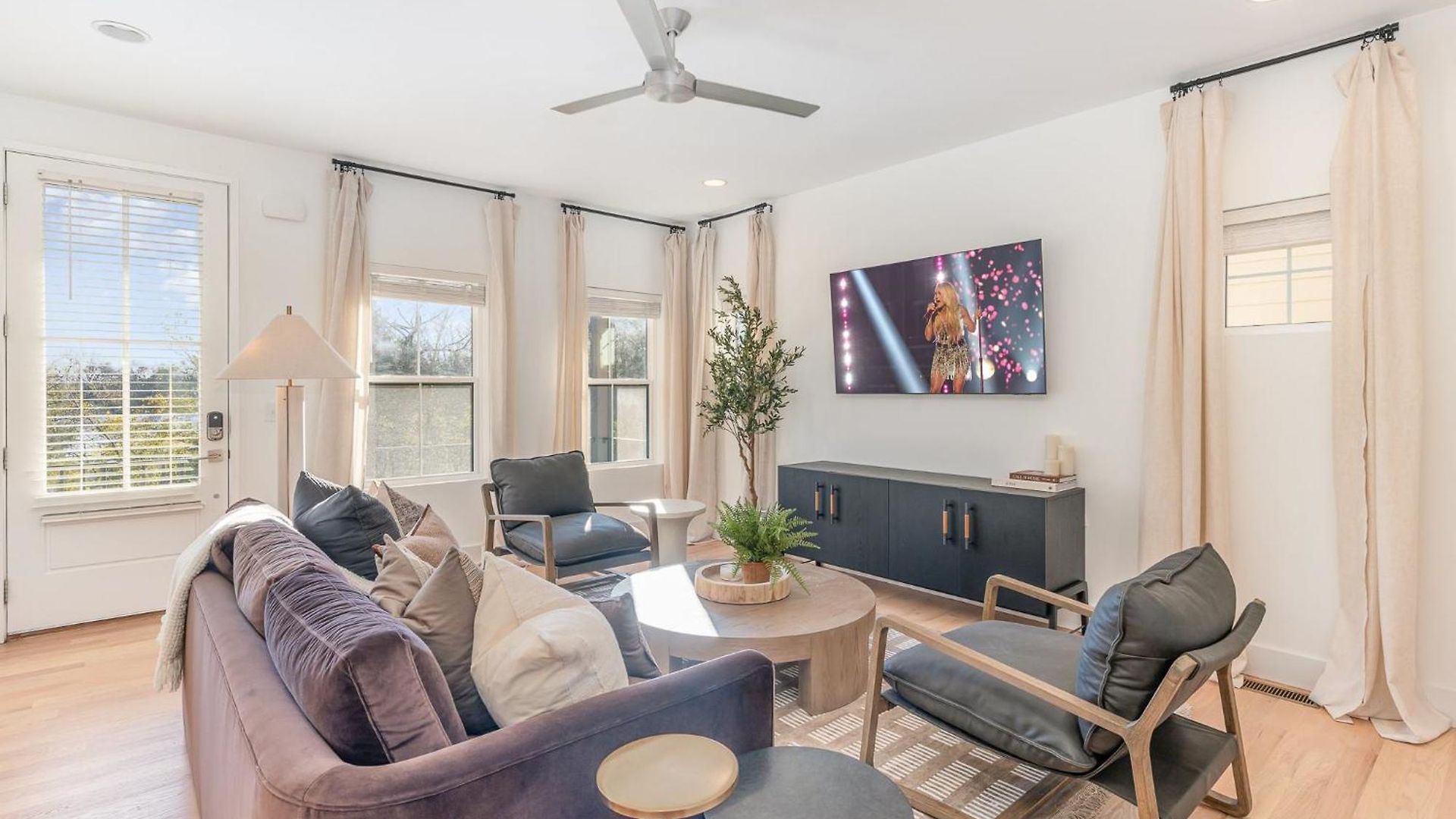 - 405 Marshall St #3 * Nashville