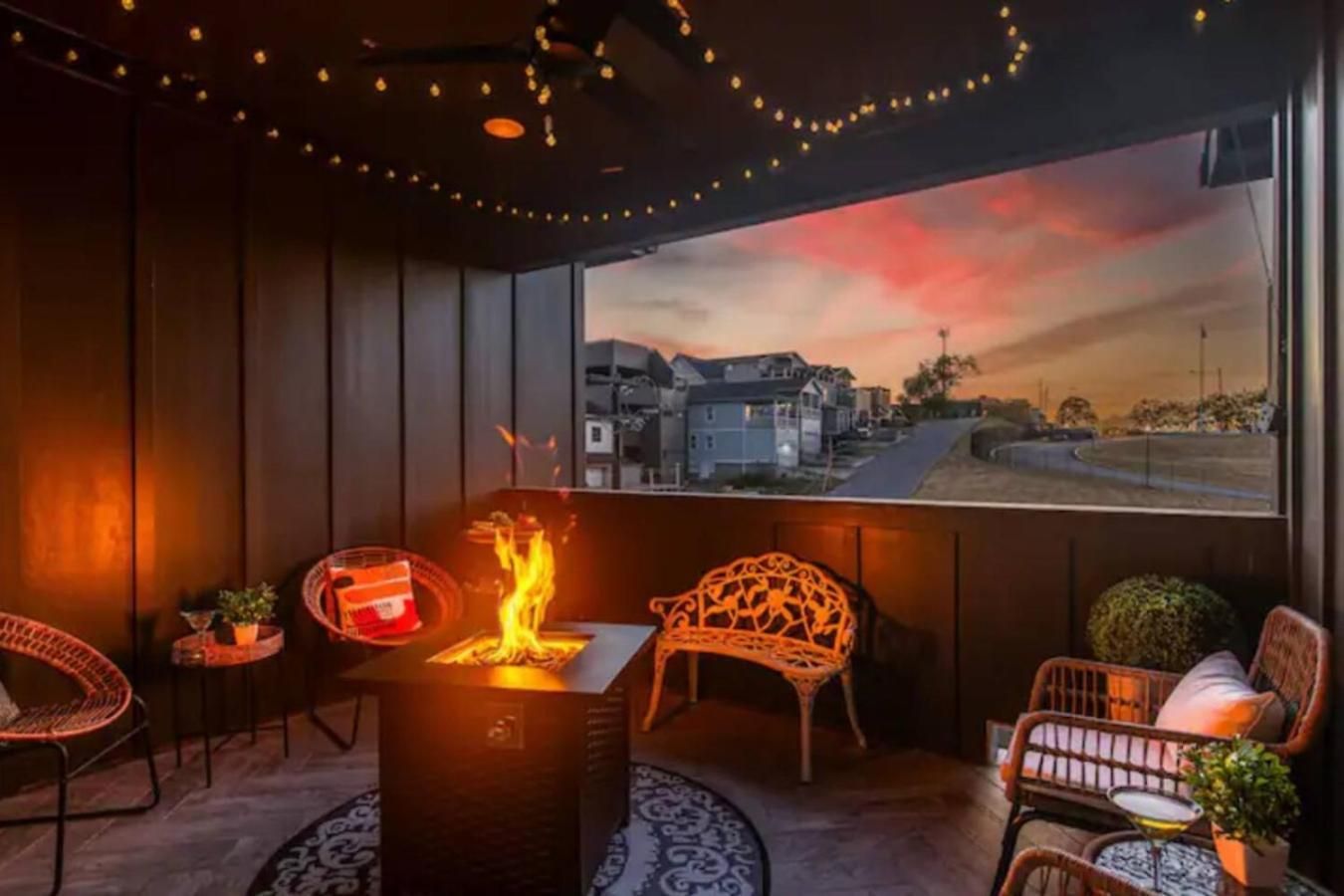 Holiday home Two Neighboring Homes Sleeps 24 Walk To 12 South Nashville