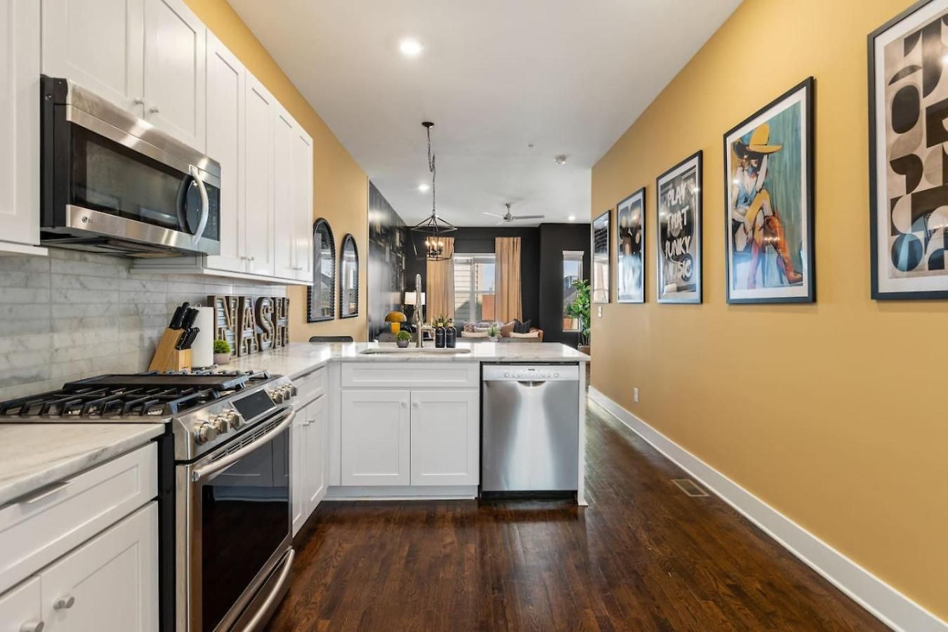 Holiday home Private Rooftop Near Vanderbilt Only 2 Miles From Downtown *