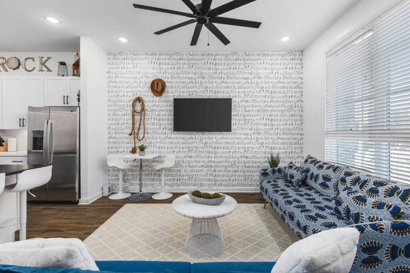 Two Adjacent Homes Sleeps 24 Only 3 Miles To Broadway Holiday home Nashville