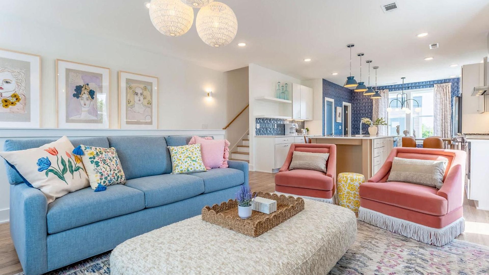 Luxe Group With Hot Tub & Rooftop Lounge Holiday home *