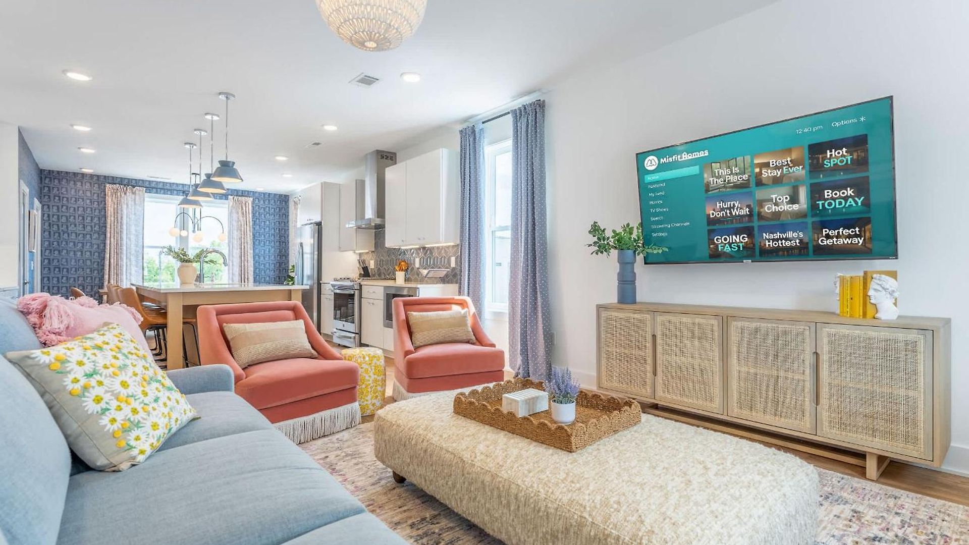 Holiday home Luxe Group With Hot Tub & Rooftop Lounge