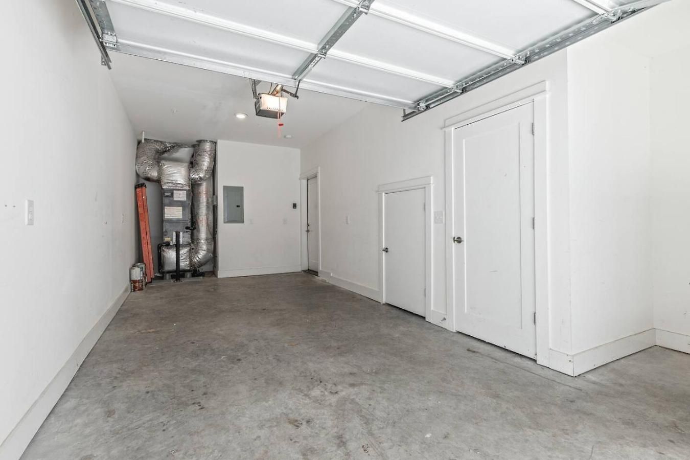 Holiday home Walk To Vanderbilt And Belmont With Garage And Rooftop Deck