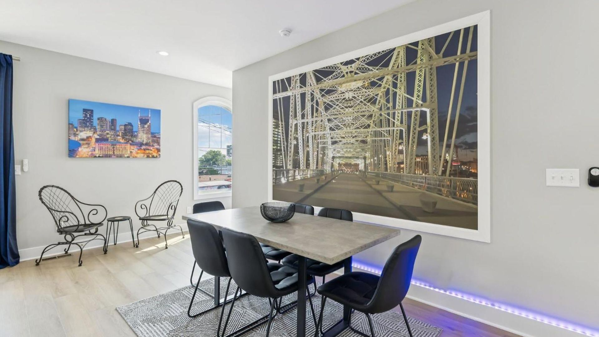 Friends In Skyline Places, 10 Min To Broadway, Perfect For Groups