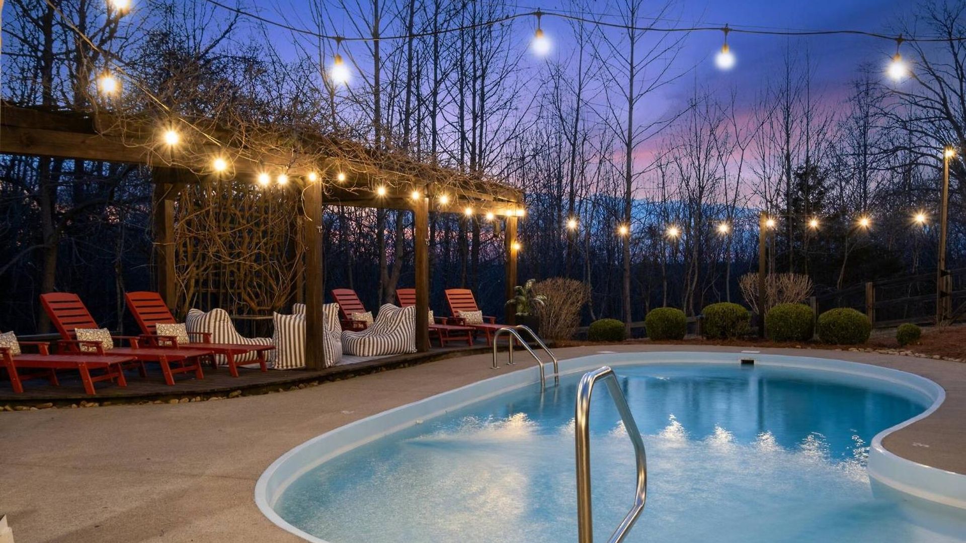 Retreat - Pool/hot Tub/karaoke/theatre + Nashville