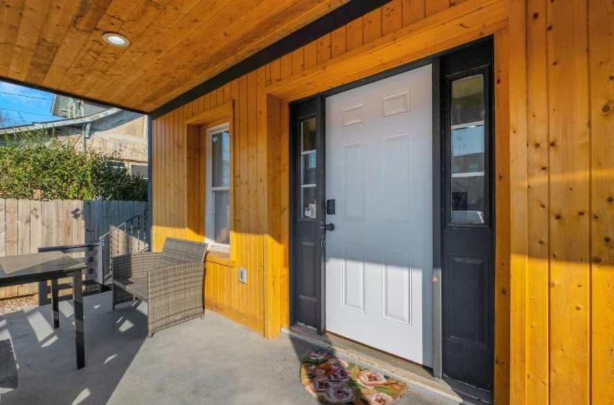 Spacious Duplex In Prime Location Holiday home