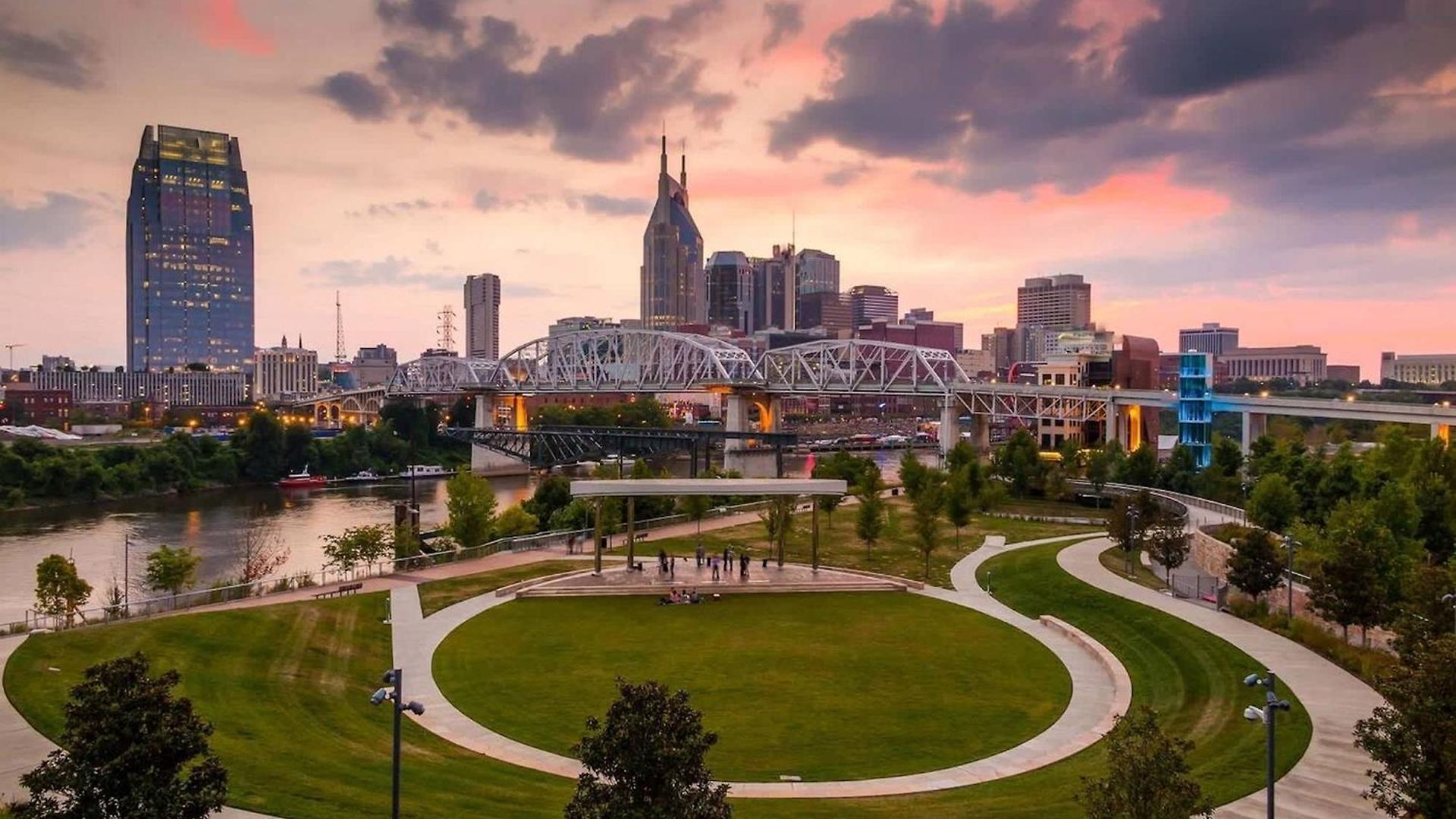 East Nash For 4 With Public Rooftop Near Dt Holiday home *