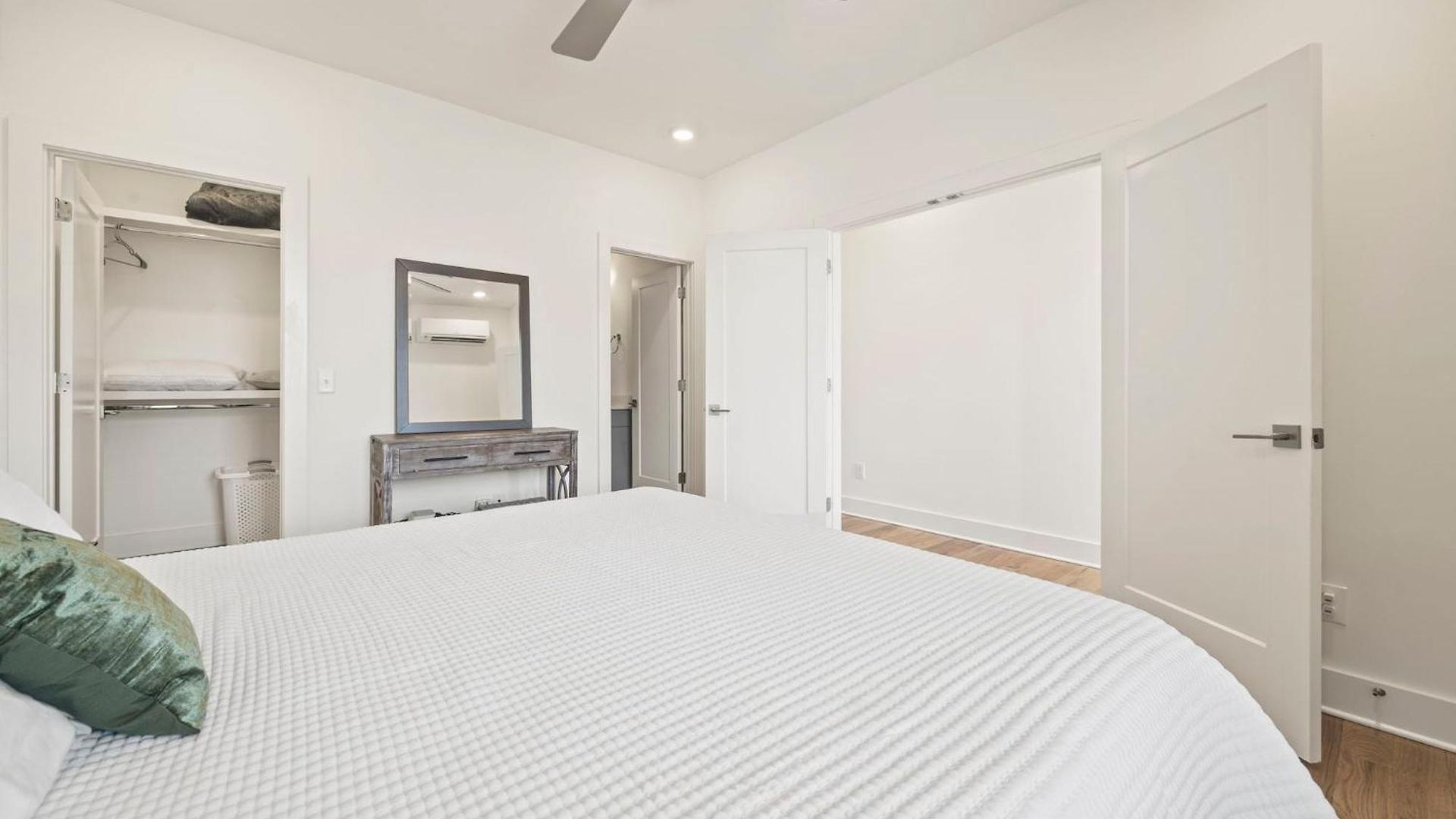 Music Family Retreat - Near Airport, Downtown *