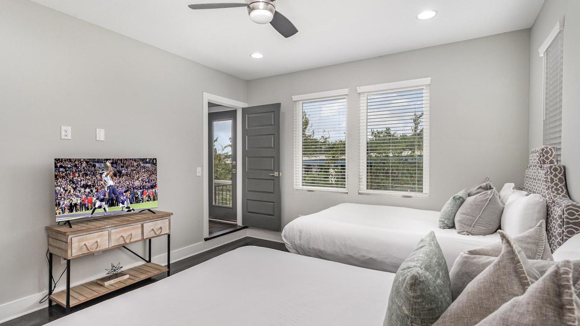Cypress - Private Rooftop Patio - Mins To Broadway Holiday home Nashville