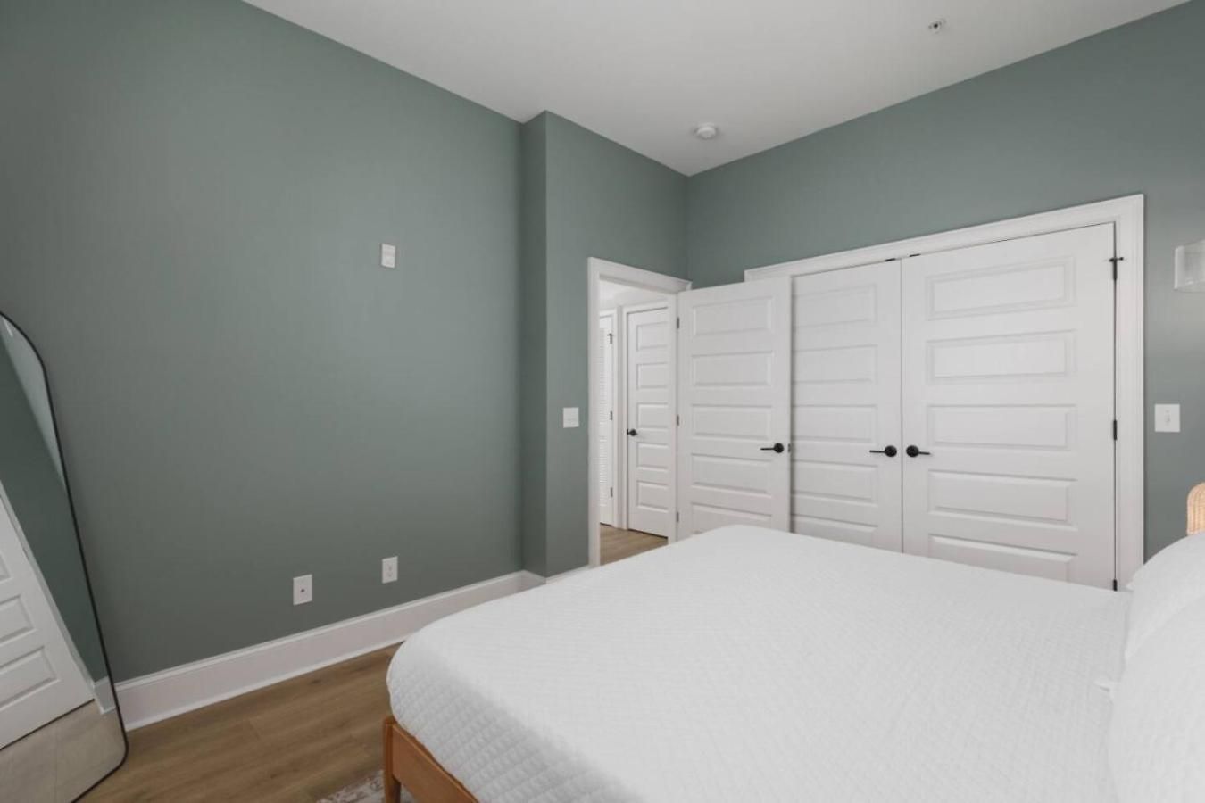 Sleeps 32 Only 10 Minutes To Broadway 4 Side By Side Nashville