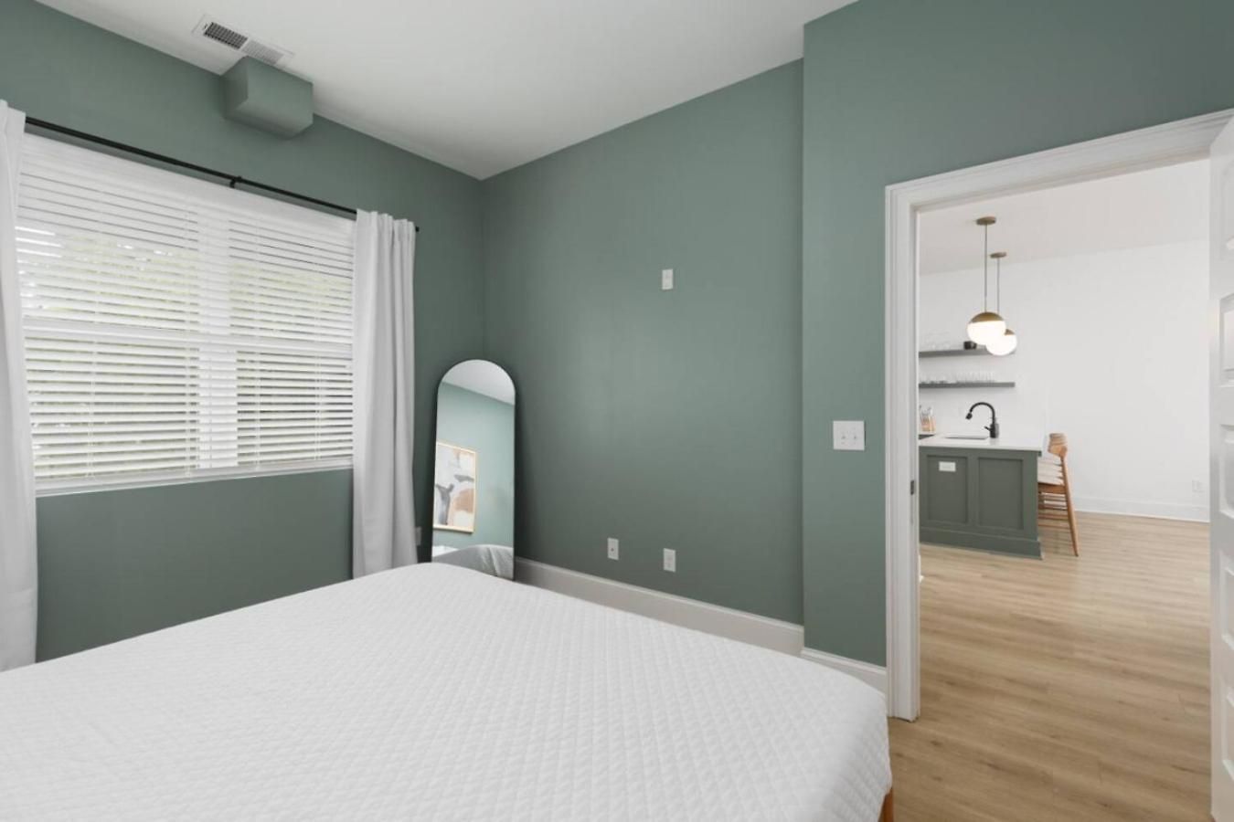 Sleeps 32 Only 10 Minutes To Broadway 4 Side By Side * Nashville