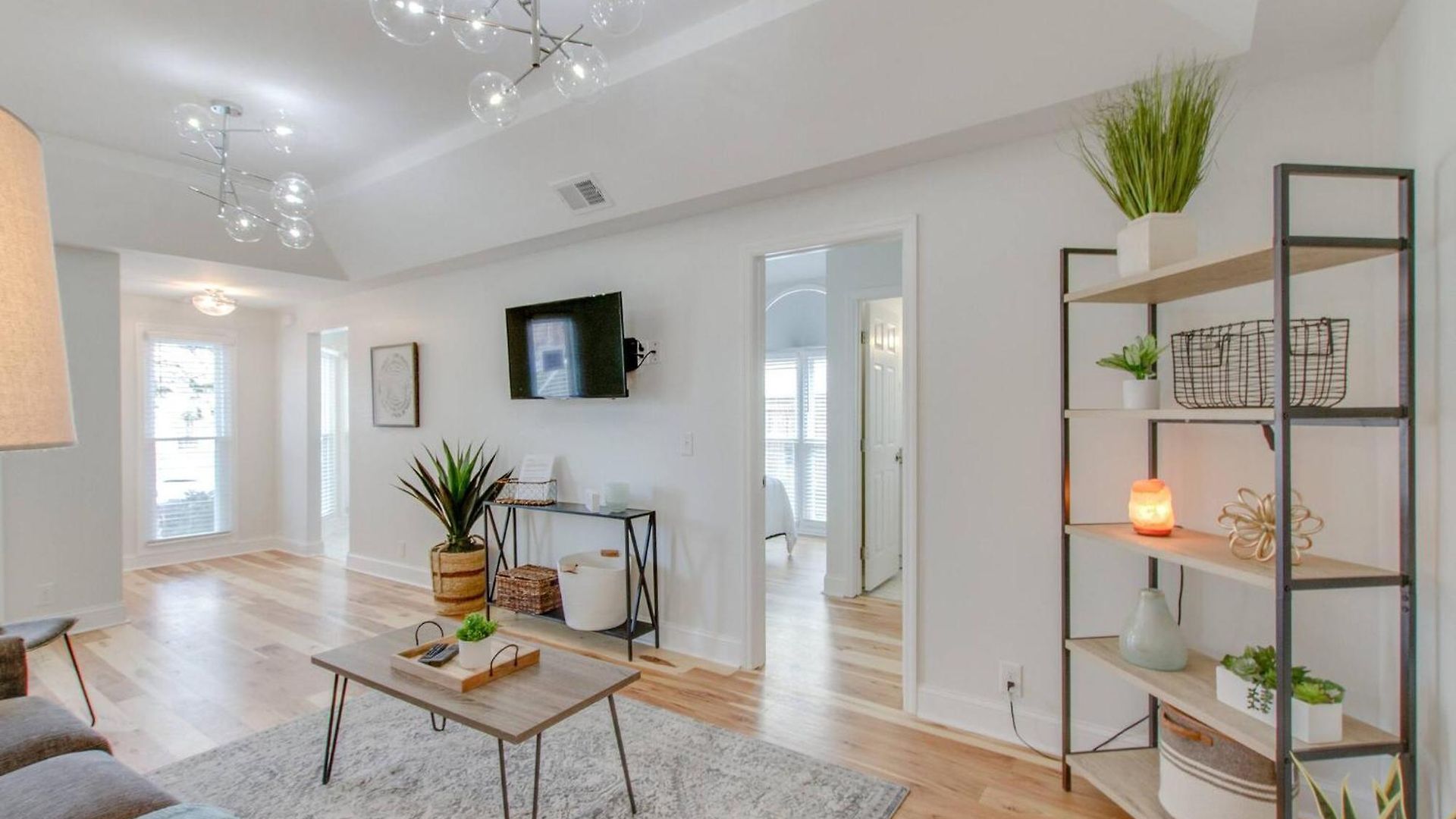 Holiday home The Grant | 9 Mins To Downtown, Vandy On Foot