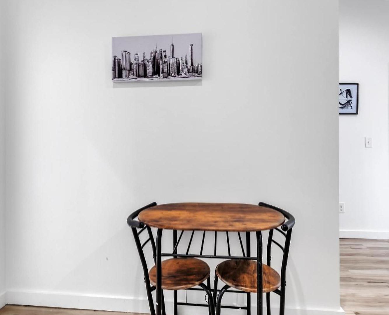 Spacious Duplex In Prime Location