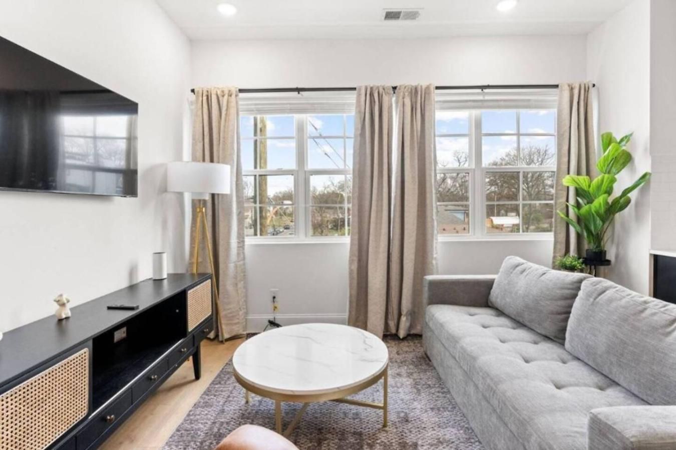 Sleeps 32 Only 10 Minutes To Broadway 4 Side By Side Holiday home Nashville