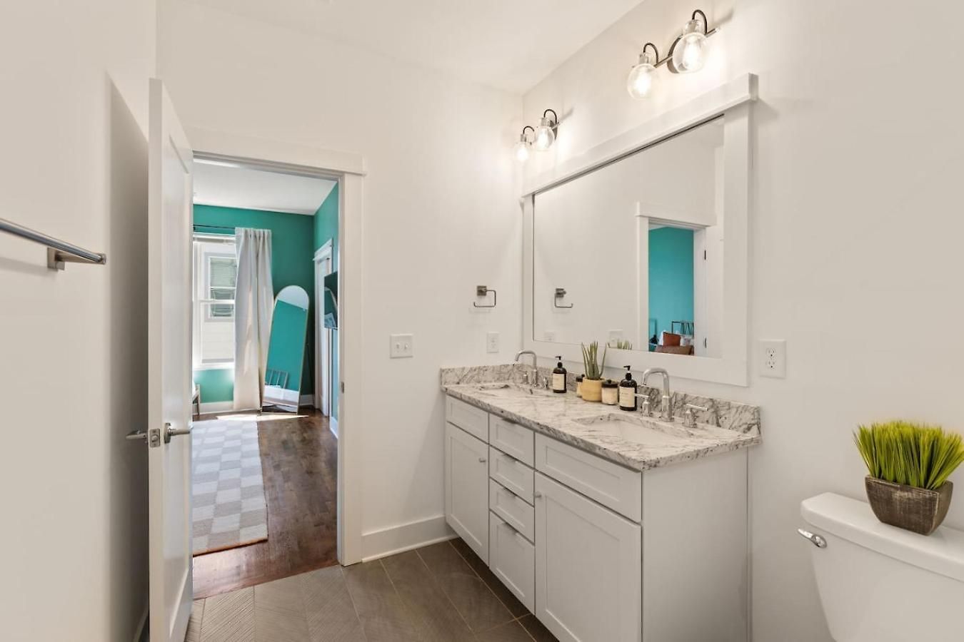 Holiday home Walk To Vanderbilt And Belmont With Garage And Rooftop Deck Nashville