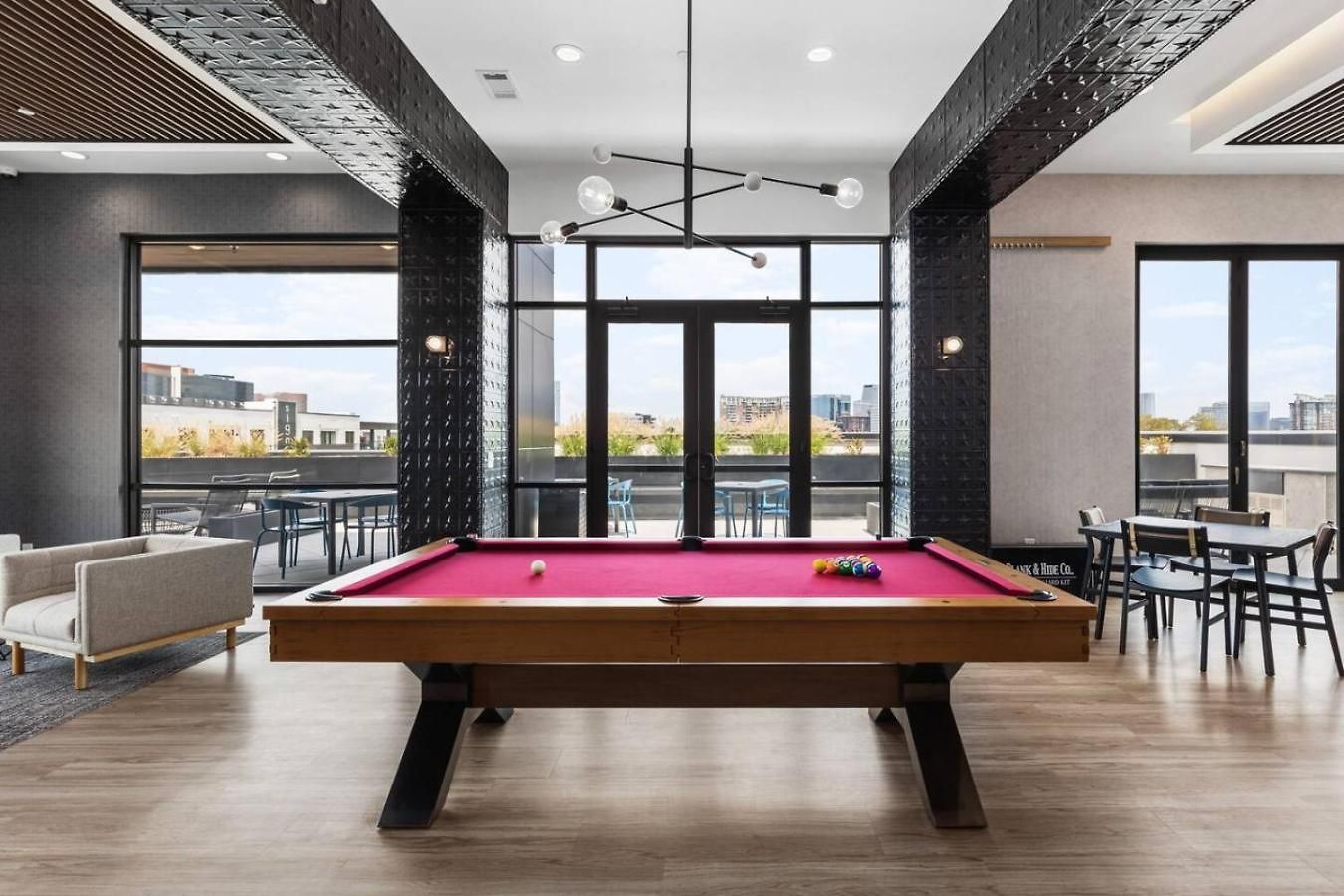 Pool Rooftop Deck View Gym And Gated Garage *