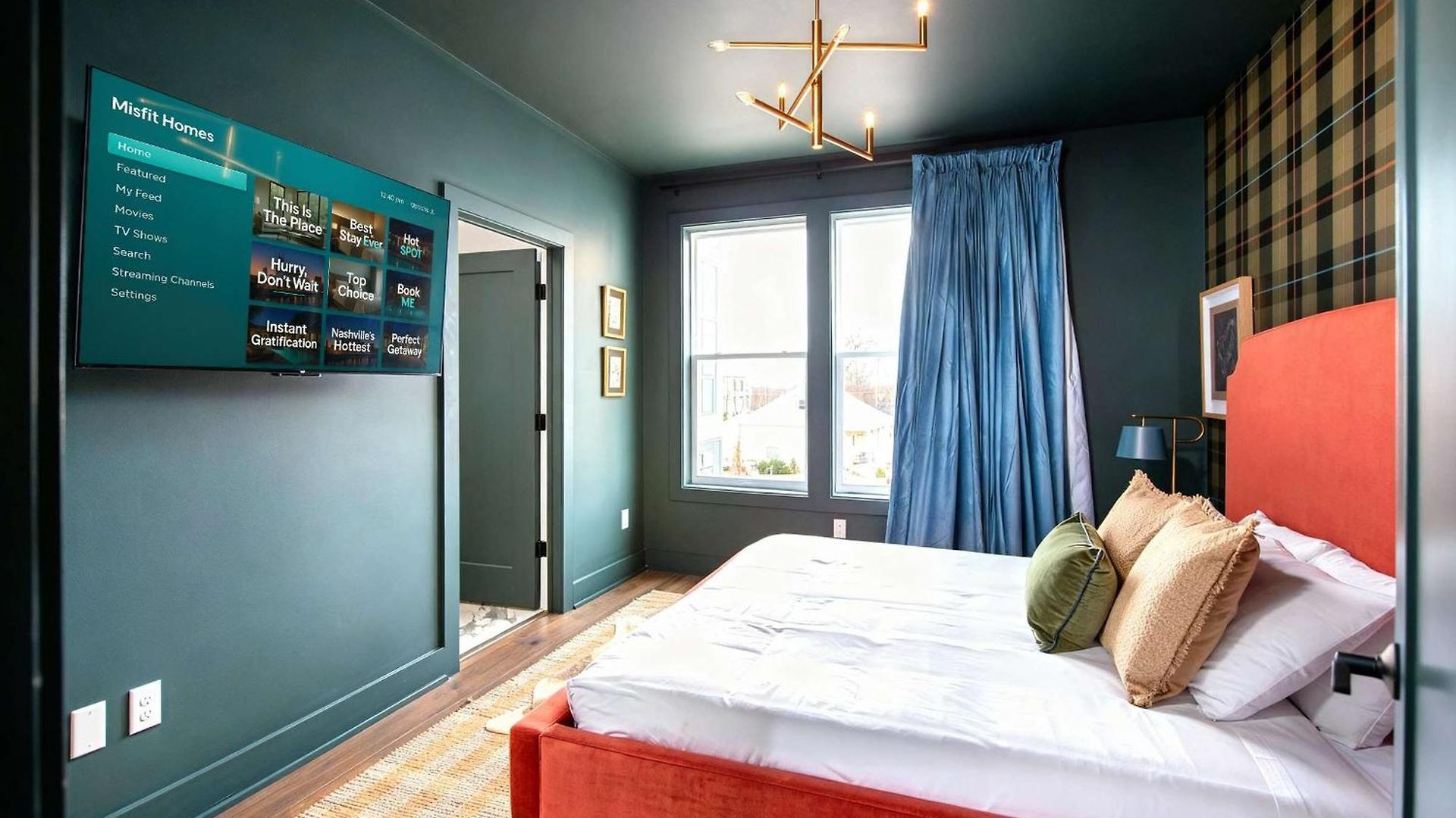 Holiday home Escape With Skyline Deck And Hot Tub