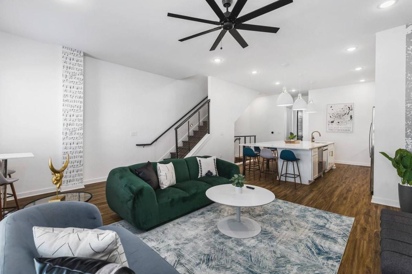Holiday home Two Adjacent Homes Sleeps 24 Only 3 Miles To Broadway Nashville