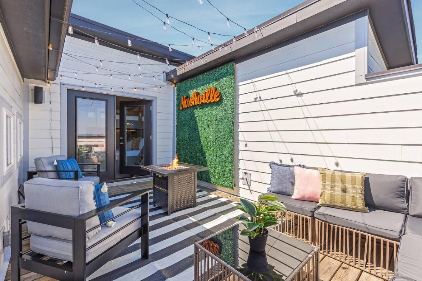 Walk To Vanderbilt And Belmont With Garage And Rooftop Deck