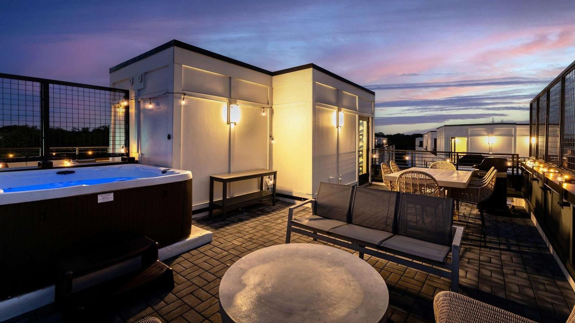 Luxe 4br Retreat With Hot Tub & Skyline Deck Nashville