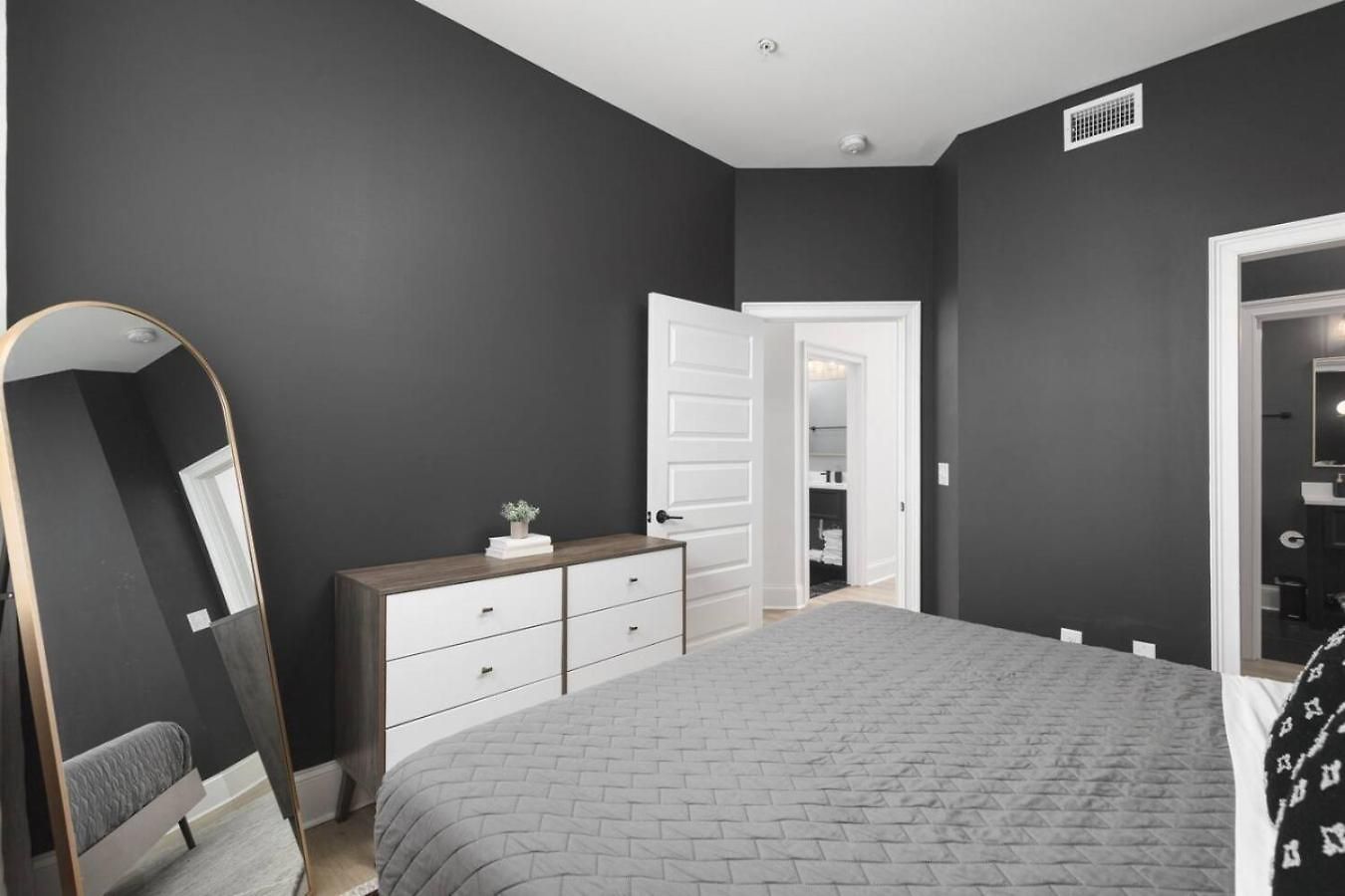 Holiday home Sleeps 20 Three Side By Side 10 Minutes To Broadway Nashville