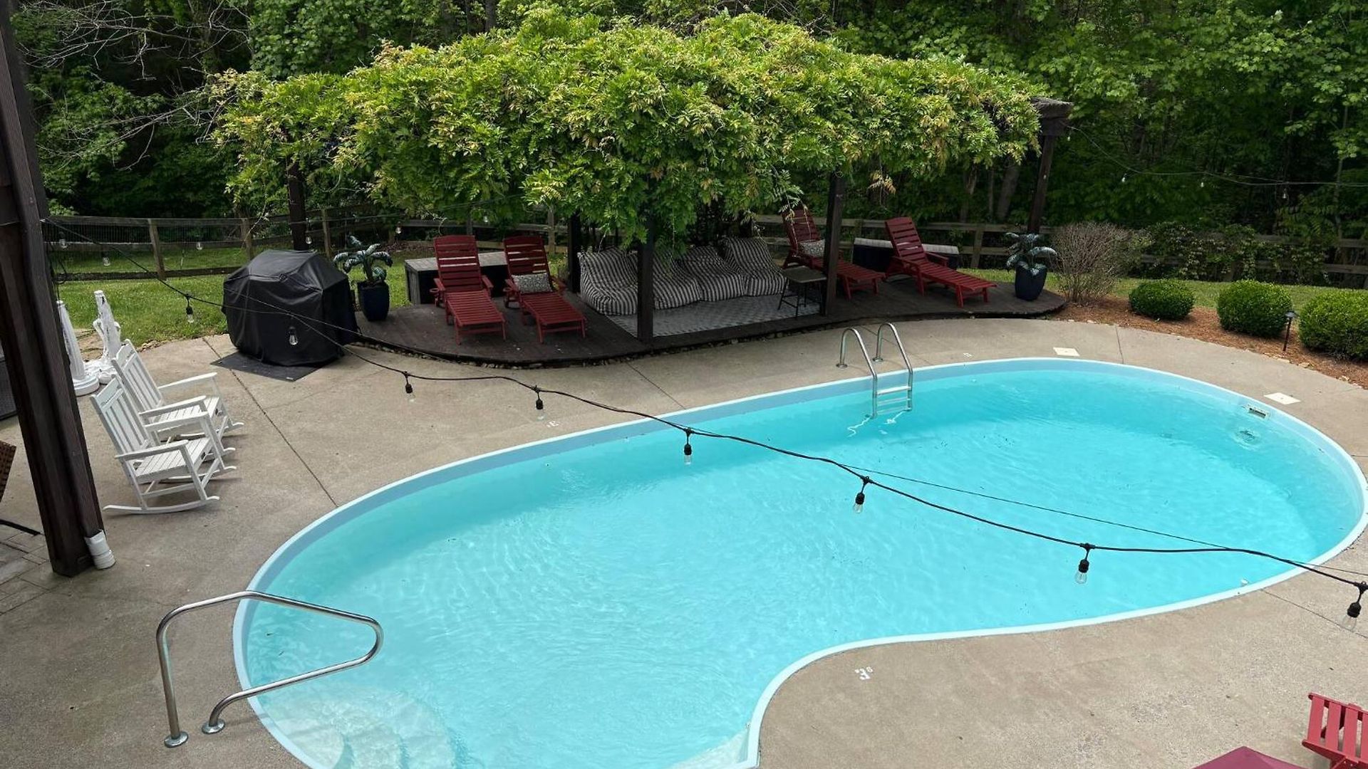 Retreat - Pool/hot Tub/karaoke/theatre +