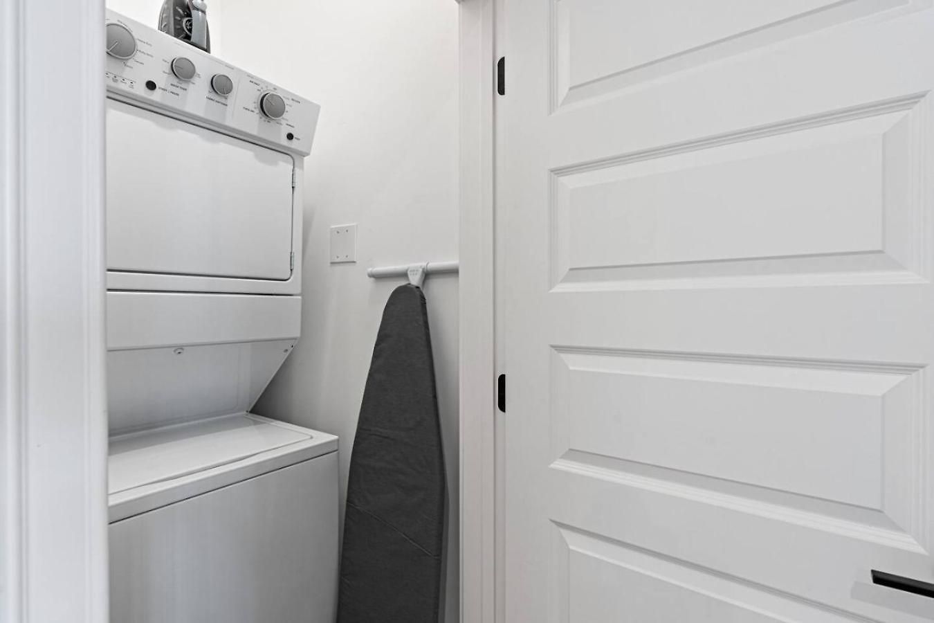 Sleeps 32 Only 10 Minutes To Broadway 4 Side By Side Nashville