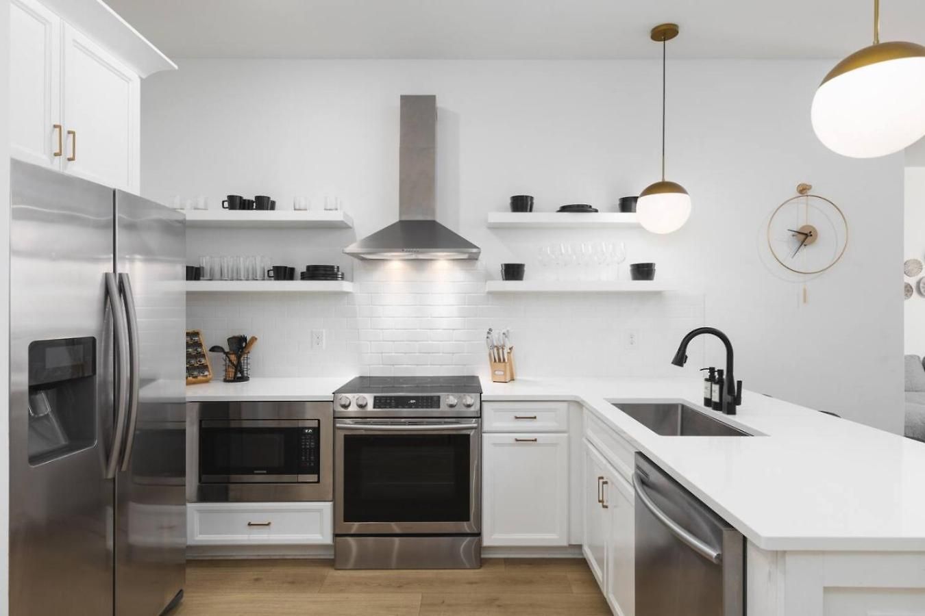 Sleeps 32 Only 10 Minutes To Broadway 4 Side By Side Nashville