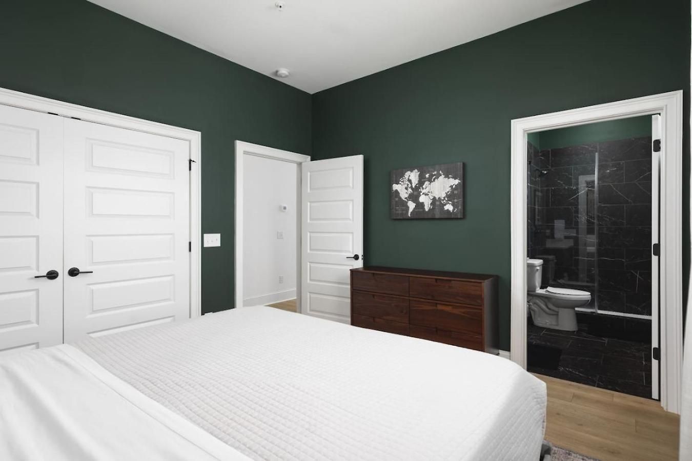 Holiday home Sleeps 32 Only 10 Minutes To Broadway 4 Side By Side Nashville