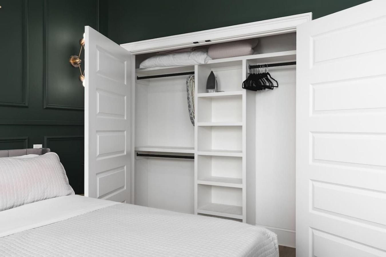 Sleeps 32 Only 10 Minutes To Broadway 4 Side By Side *