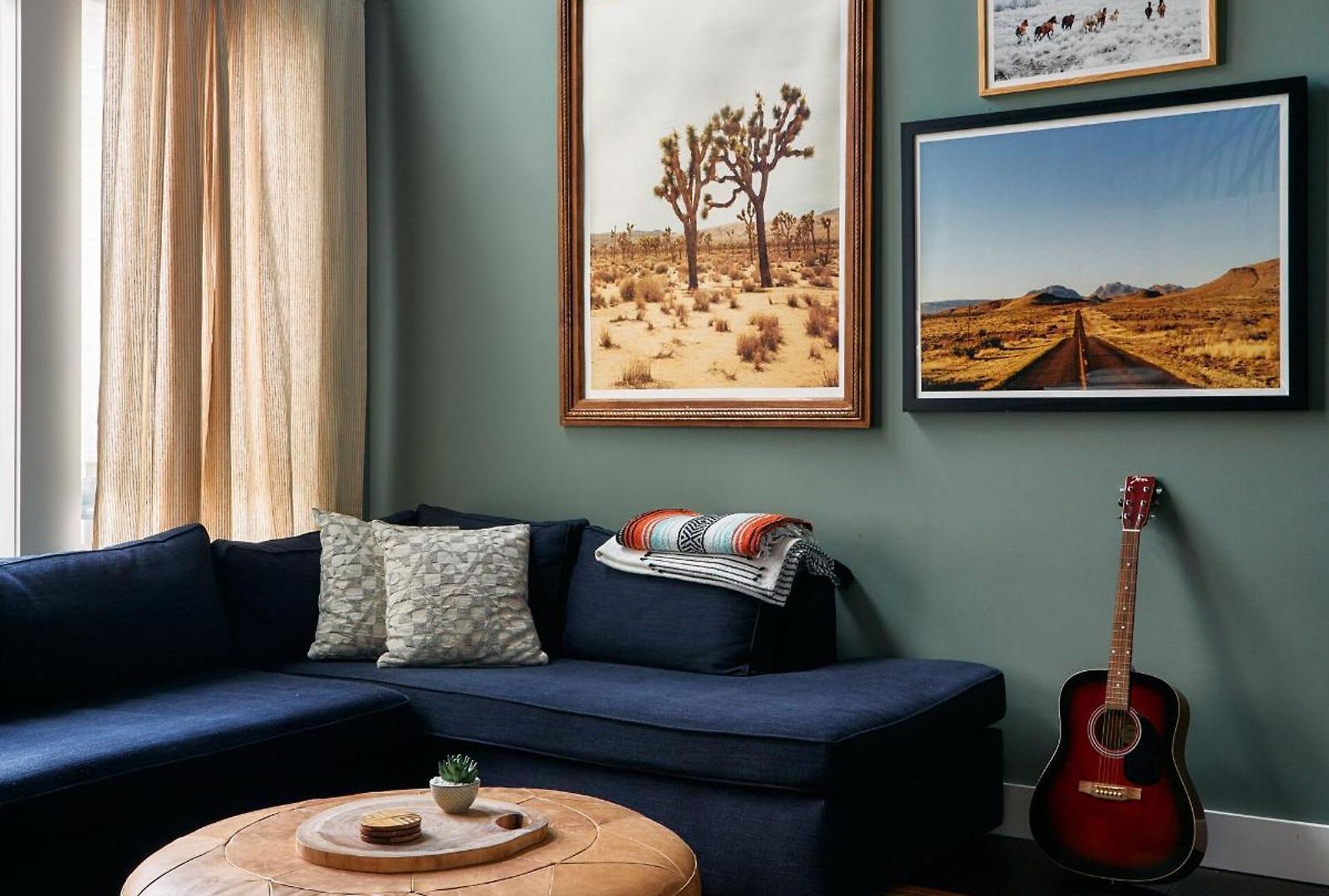 Soaring Ceilings & King Beds Overlooking Courtyard, 1 Of 7 Themed Lofts At Cowrite, Find Coffee And Tacos Downstairs, Complimentary Spin Class, Walk To Shopping In 12 South, 10 Minutes To Broadway, Parking, 24 Hr Hospitality * Nashville