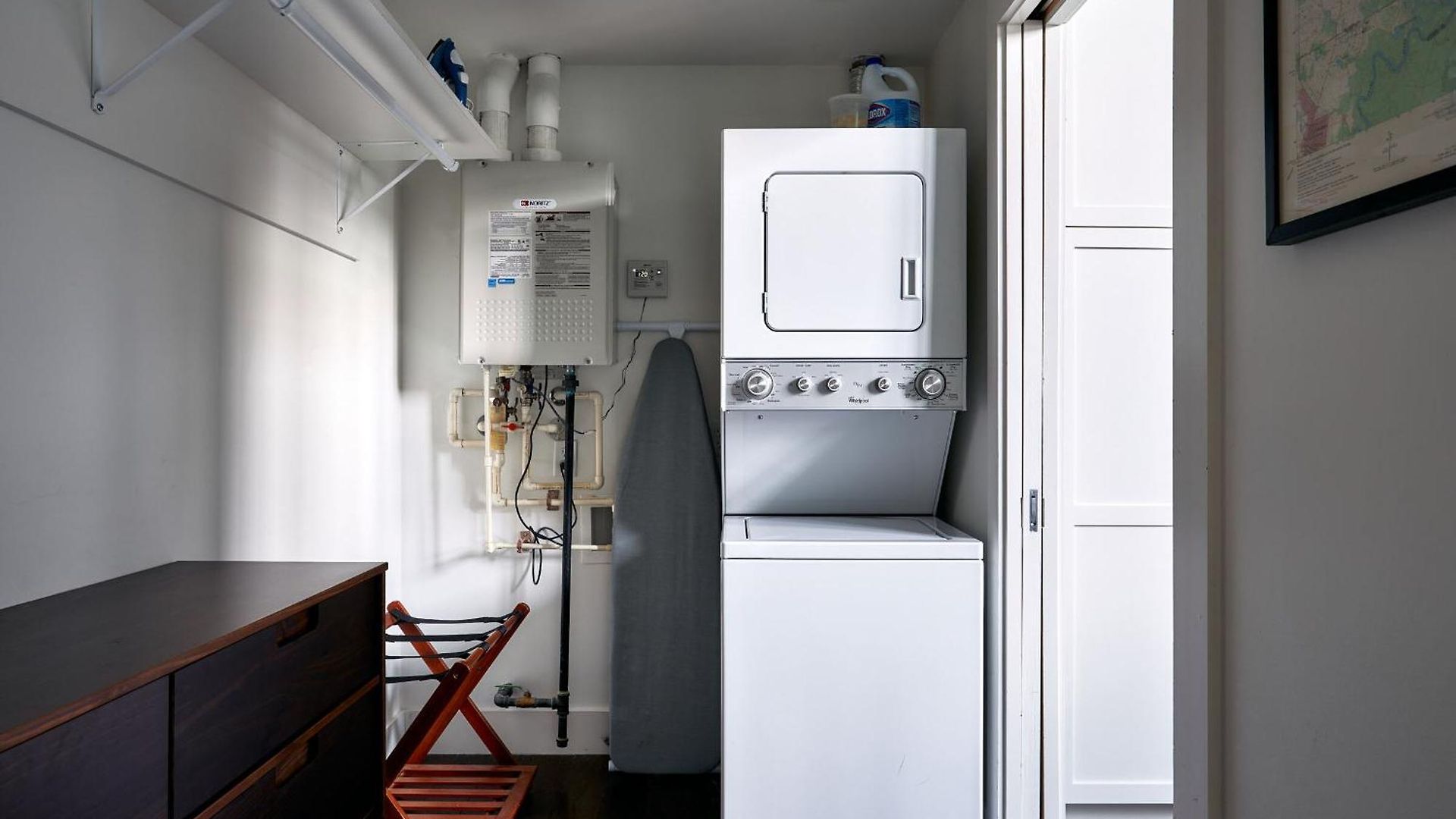 Apartment Soaring Ceilings & King Beds Overlooking Courtyard, 1 Of 7 Themed Lofts At Cowrite, Find Coffee And Tacos Downstairs, Complimentary Spin Class, Walk To Shopping In 12 South, 10 Minutes To Broadway, Parking, 24 Hr Hospitality *
