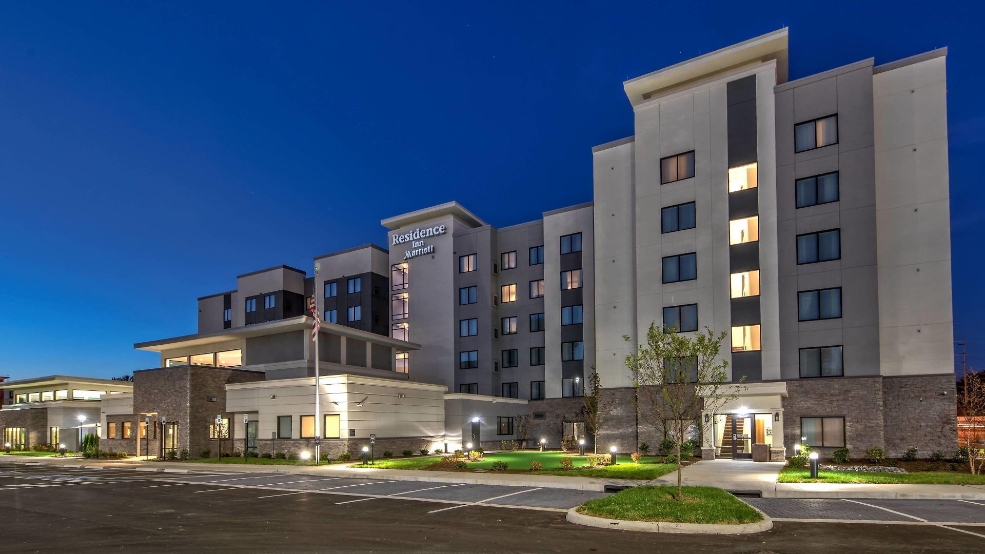 By Marriott At Opryland 3*