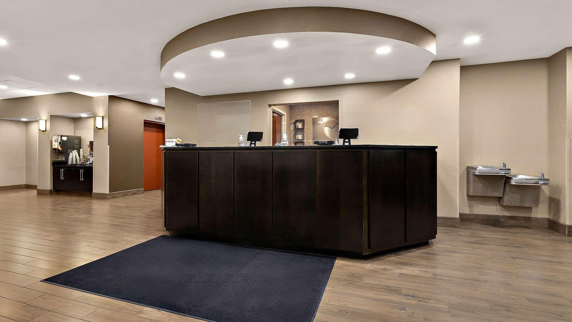 Hotel Comfort Near Percy Priest 4*