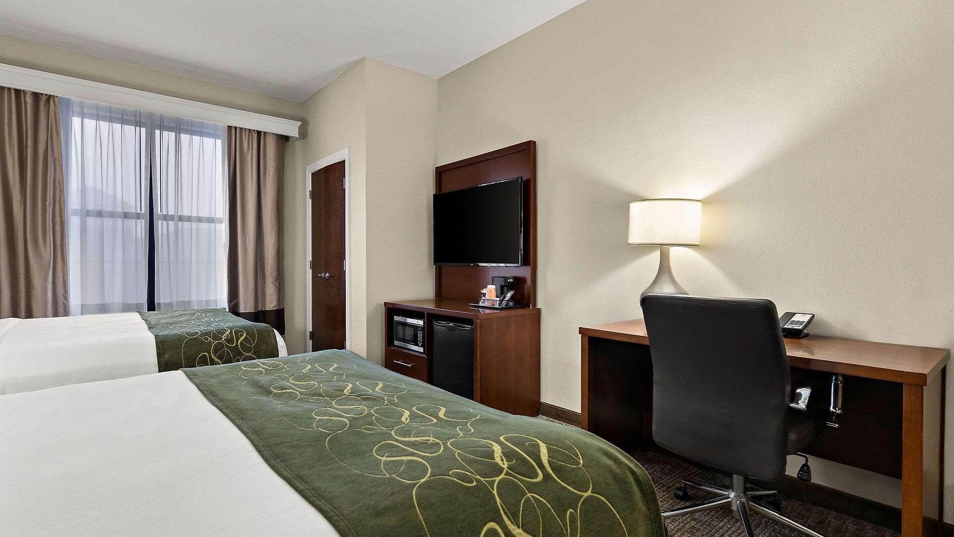 Hotel Comfort Near Percy Priest 4*