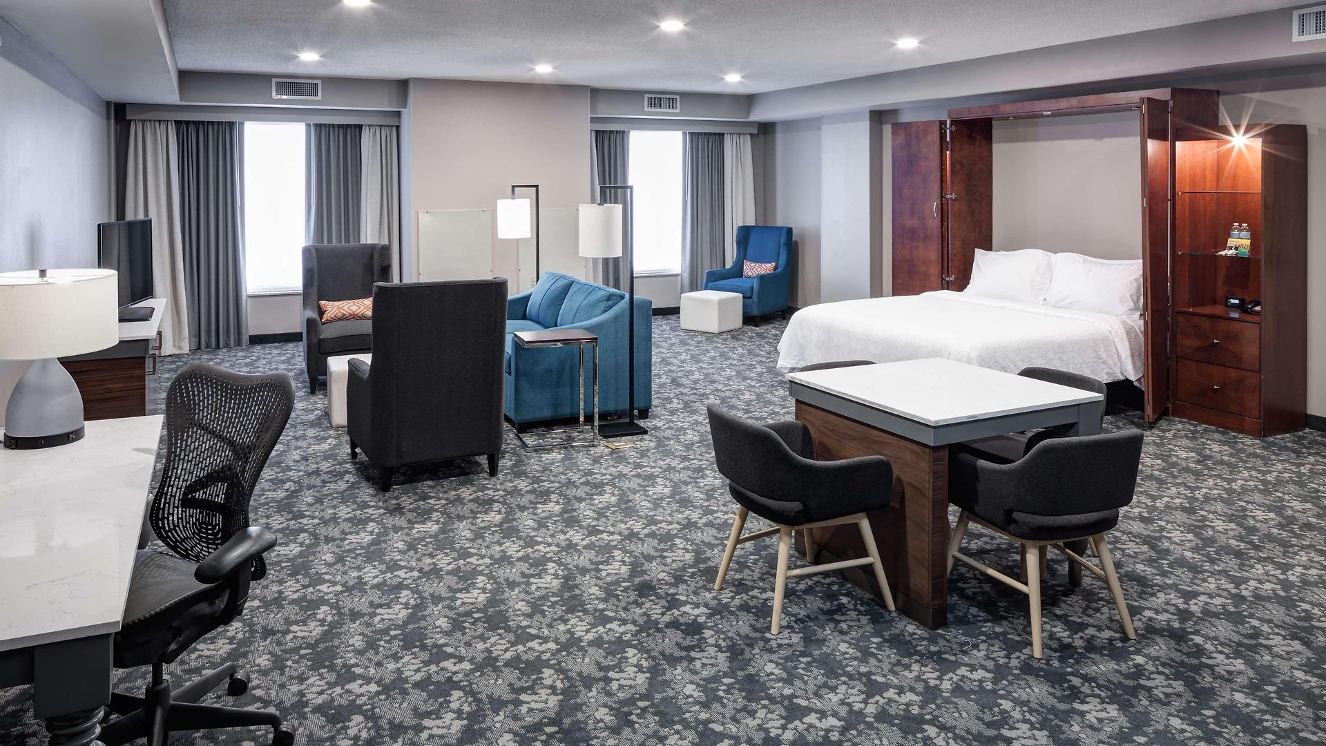 Hotel Hilton Garden Vanderbilt 3*