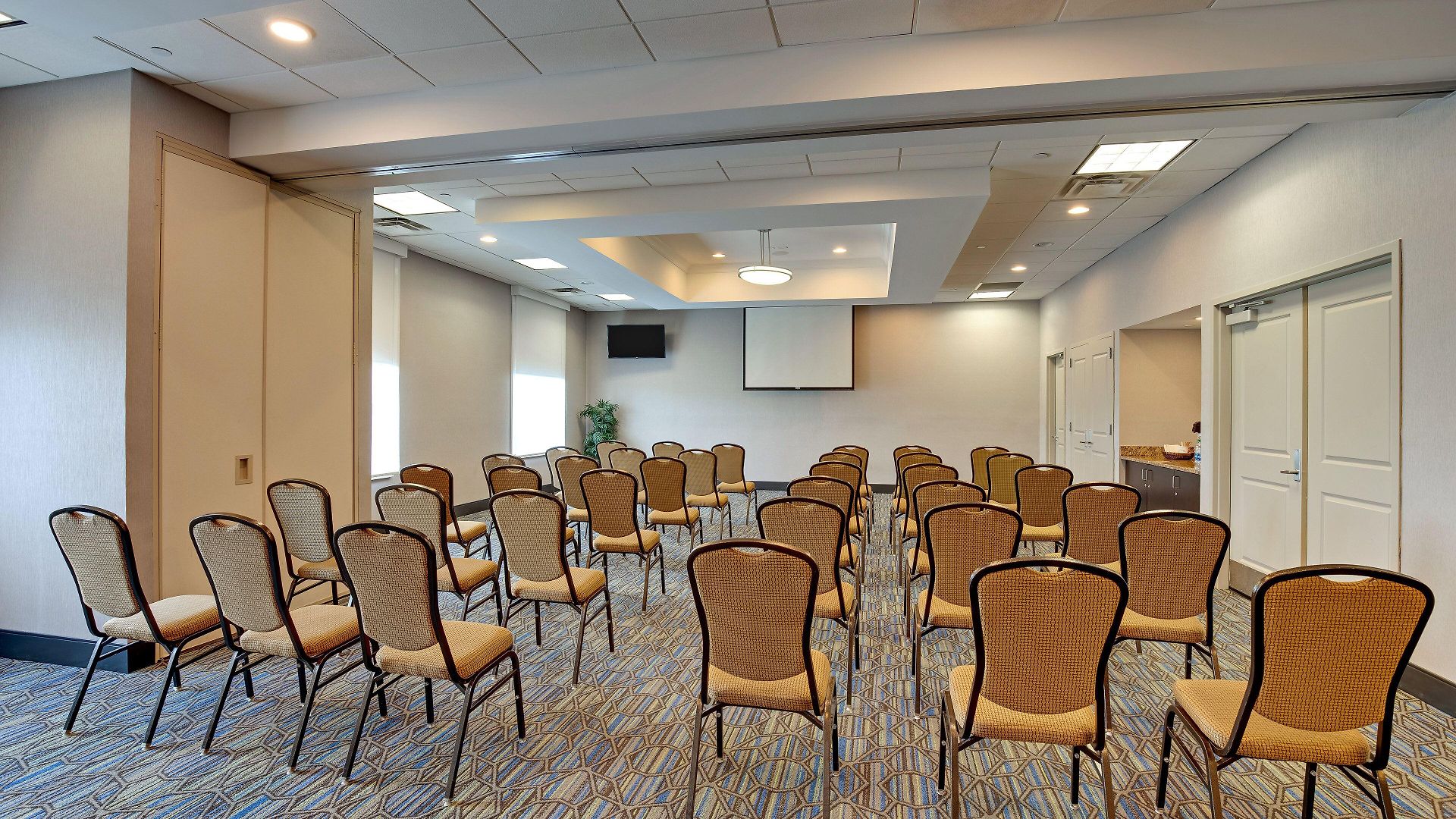 Hotel Express Nashville-opryland By Ihg